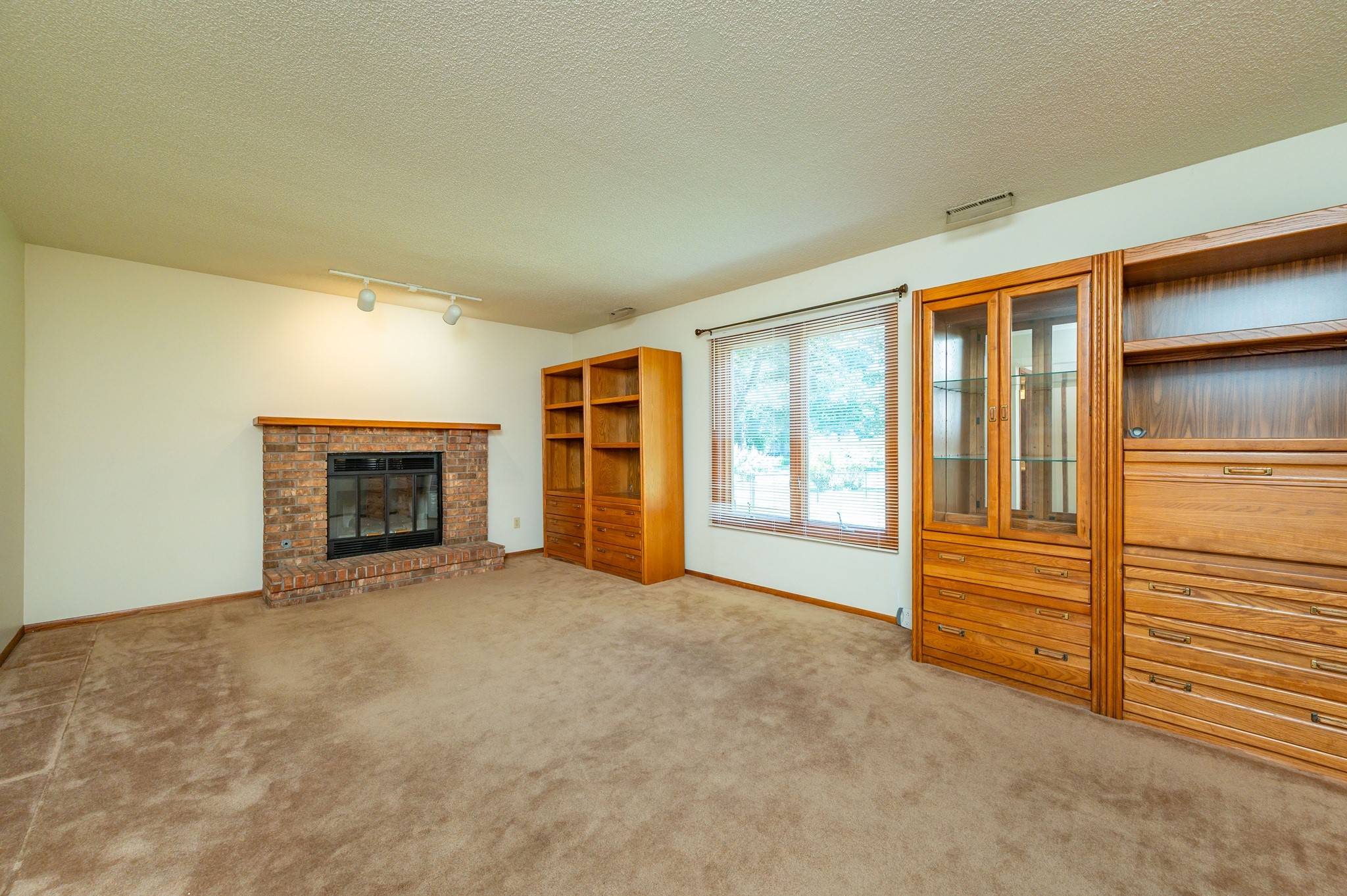 5935 Ashland Place Property Photo 12