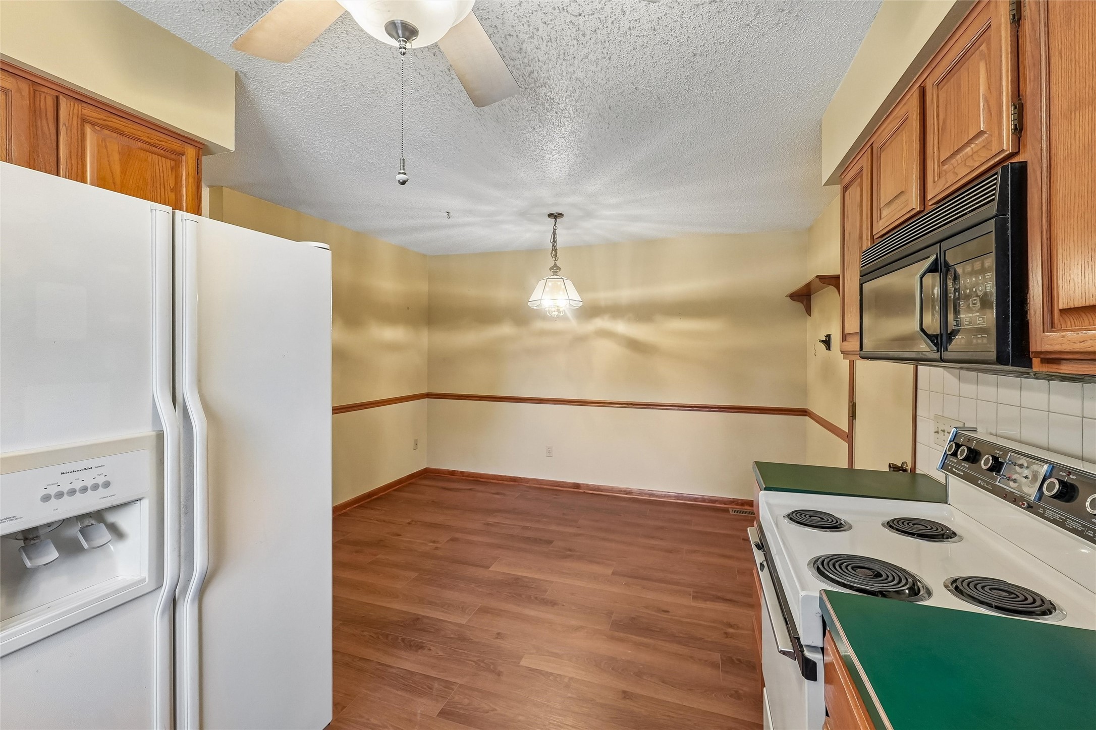 6856 Sharon Drive Property Photo 4