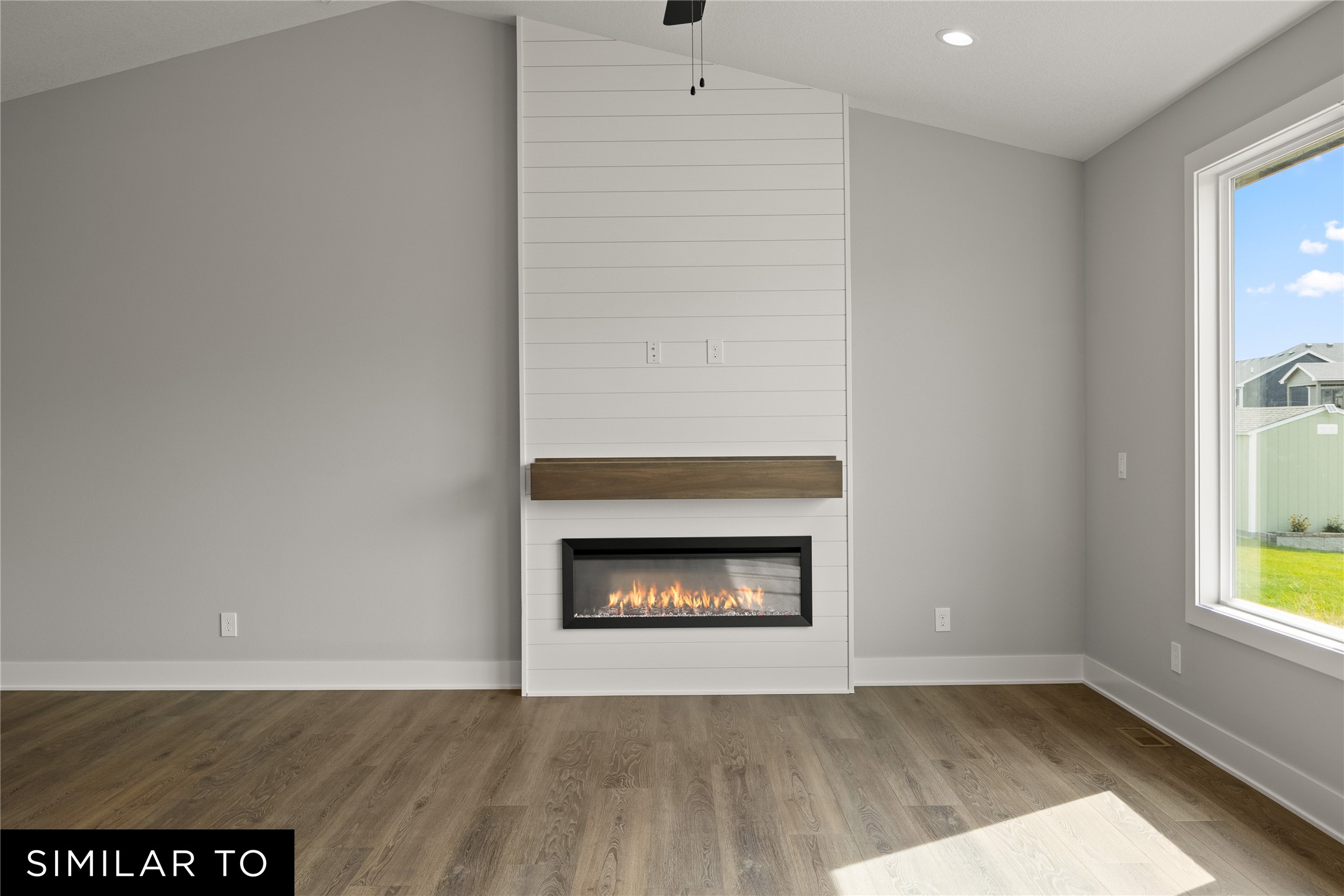 4718 180th Street Property Photo 5
