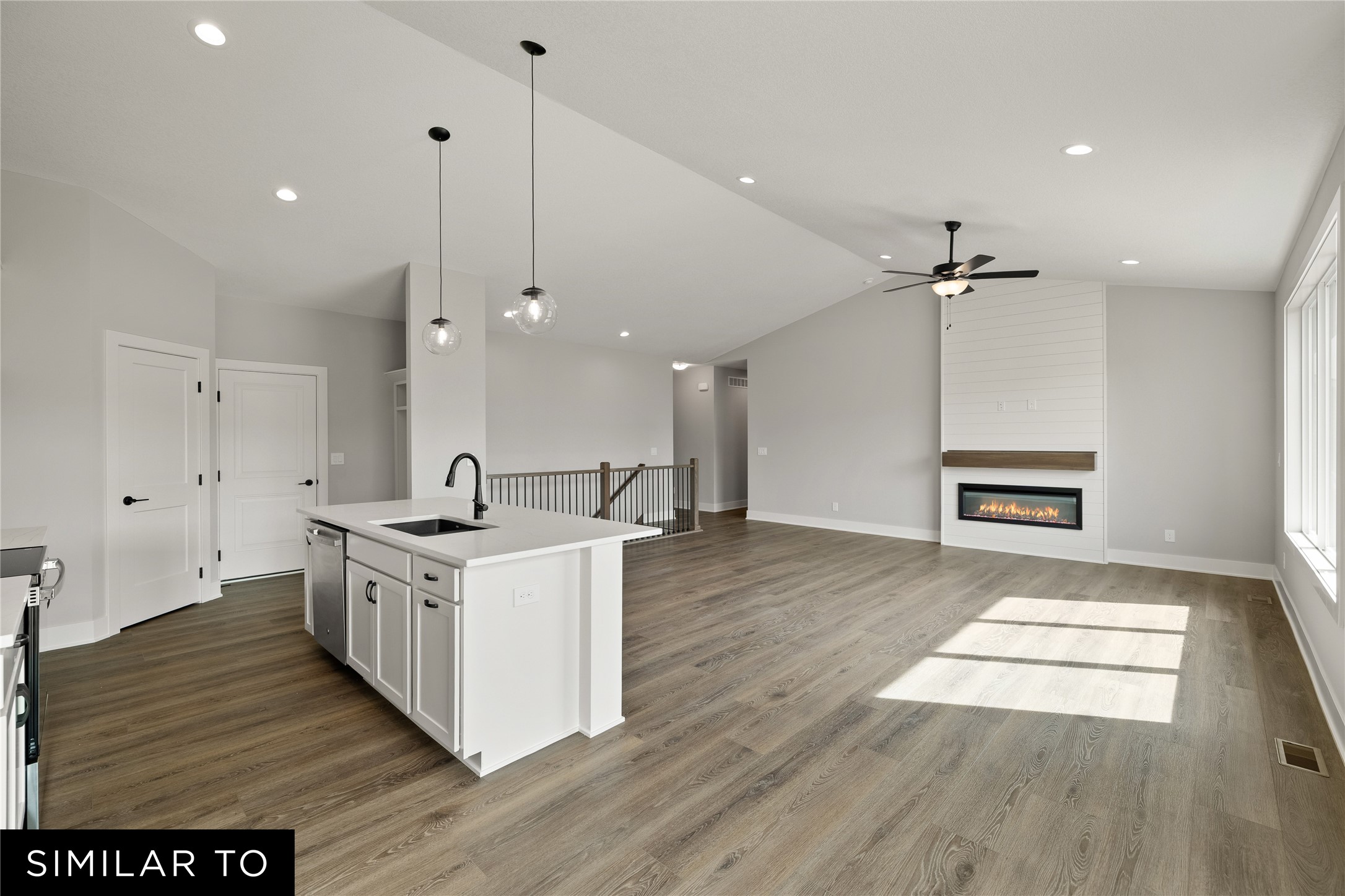 4718 180th Street Property Photo 8