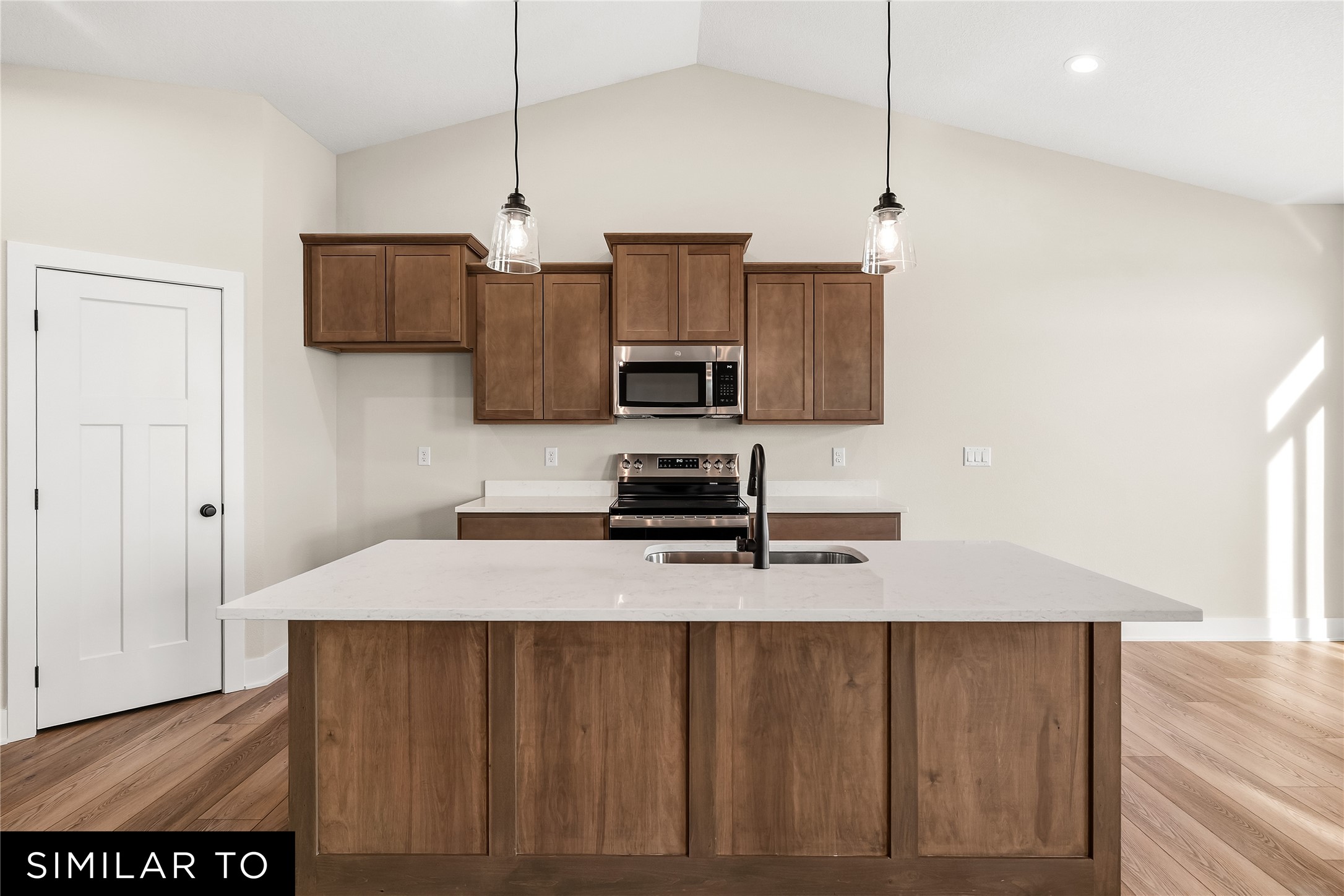 4718 180th Street Property Photo 13