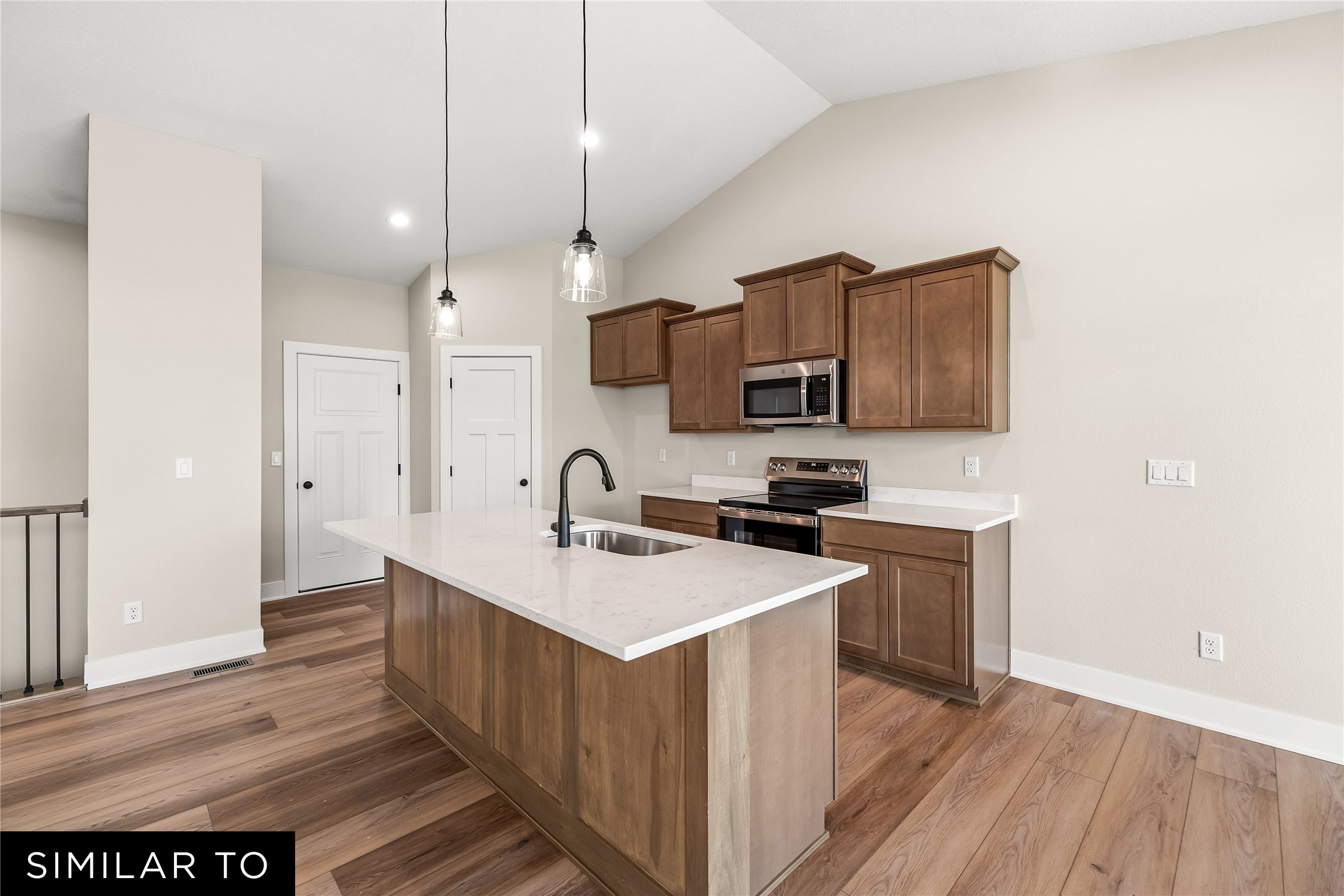 4718 180th Street Property Photo 15