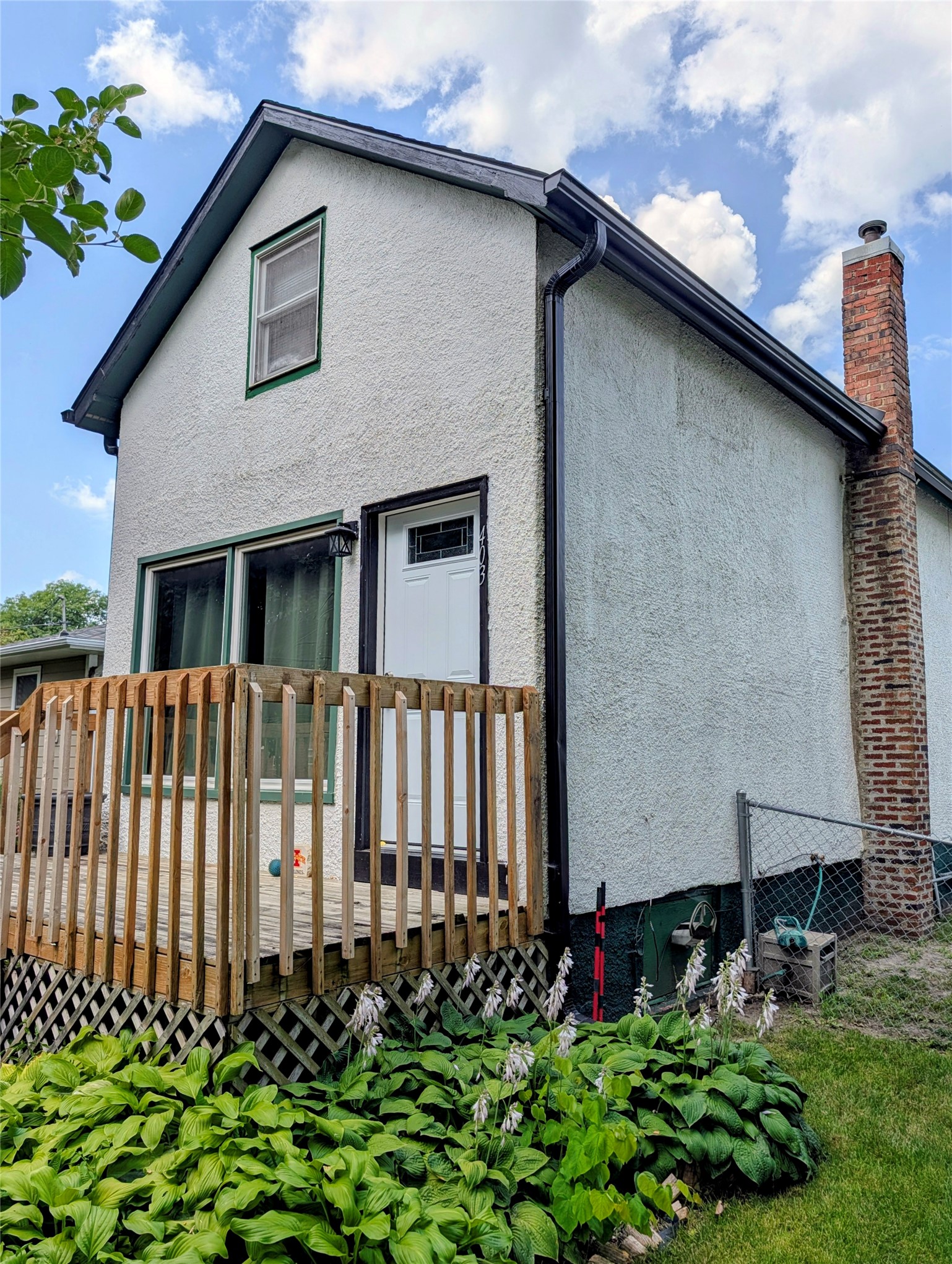 403 E 3rd Street Property Photo 1