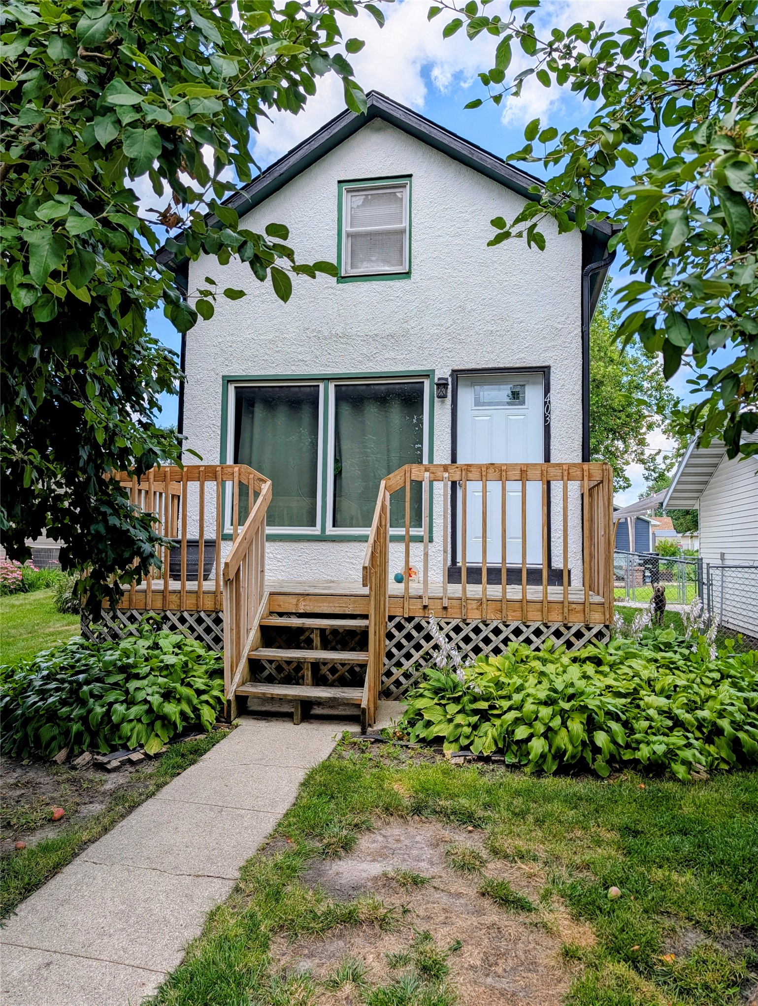 403 E 3rd Street Property Photo 19