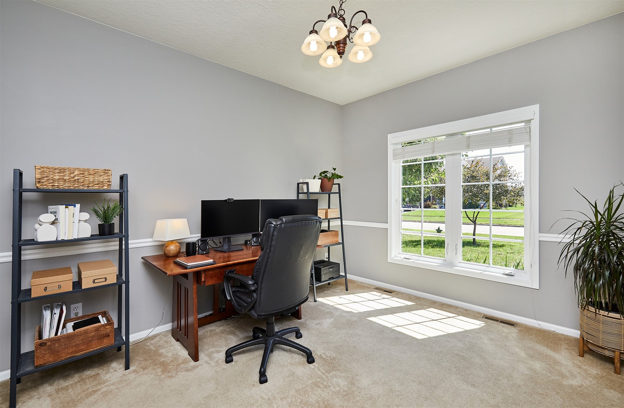 1706 Ne Keystone Drive Property Photo 4