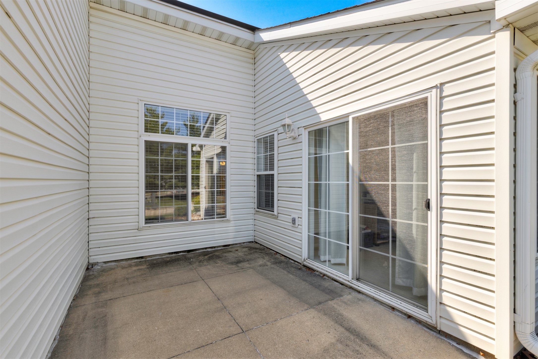 10500 Meredith Drive 3 Property Photo 6