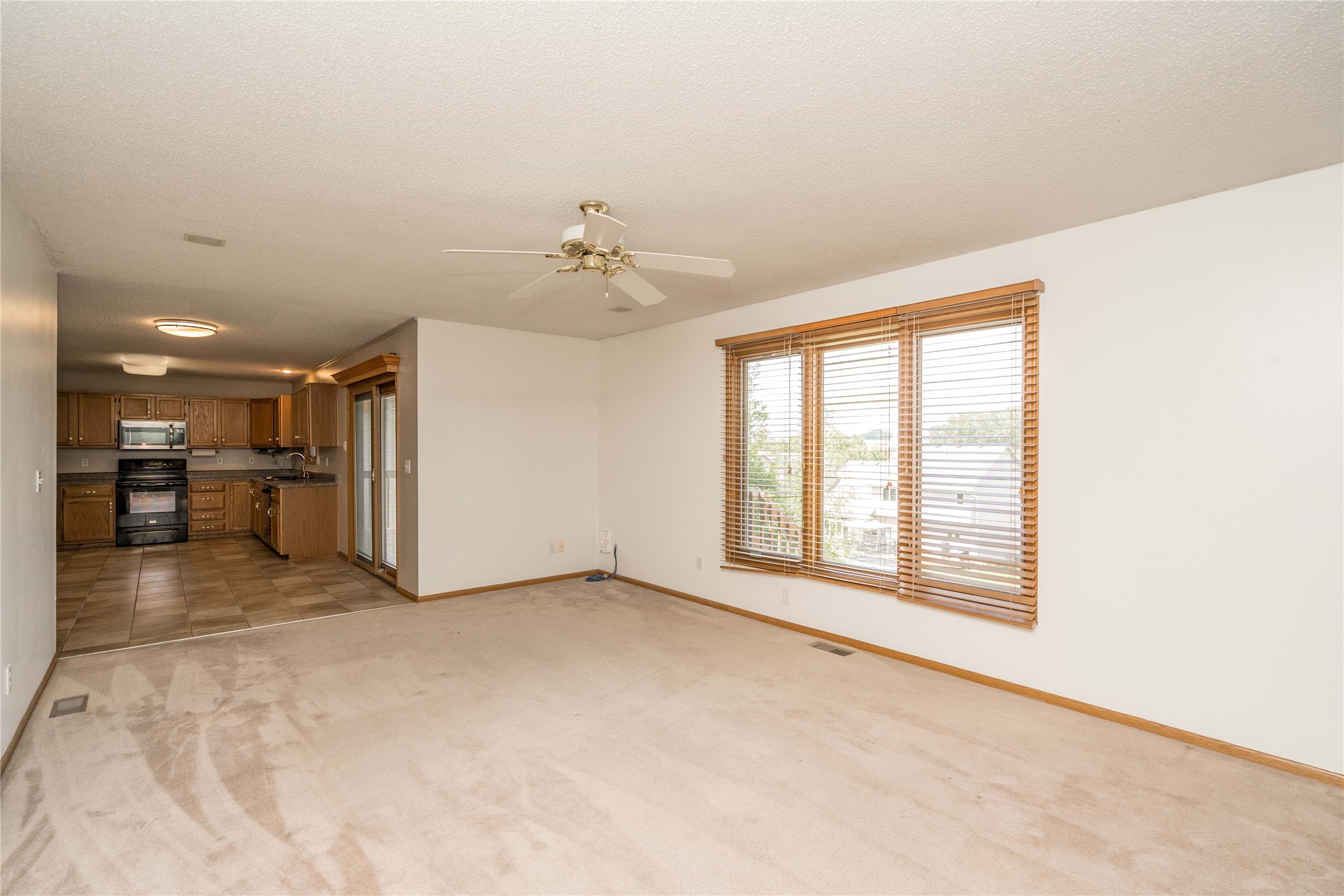 5213 Wakonda Drive Property Photo 7
