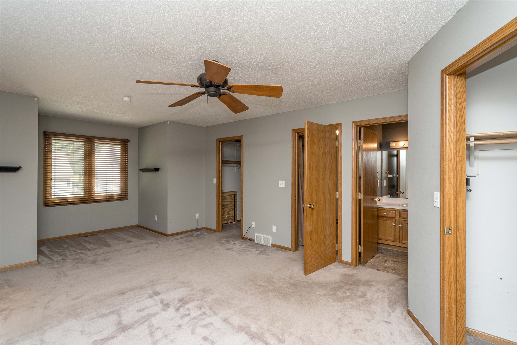 5213 Wakonda Drive Property Photo 10