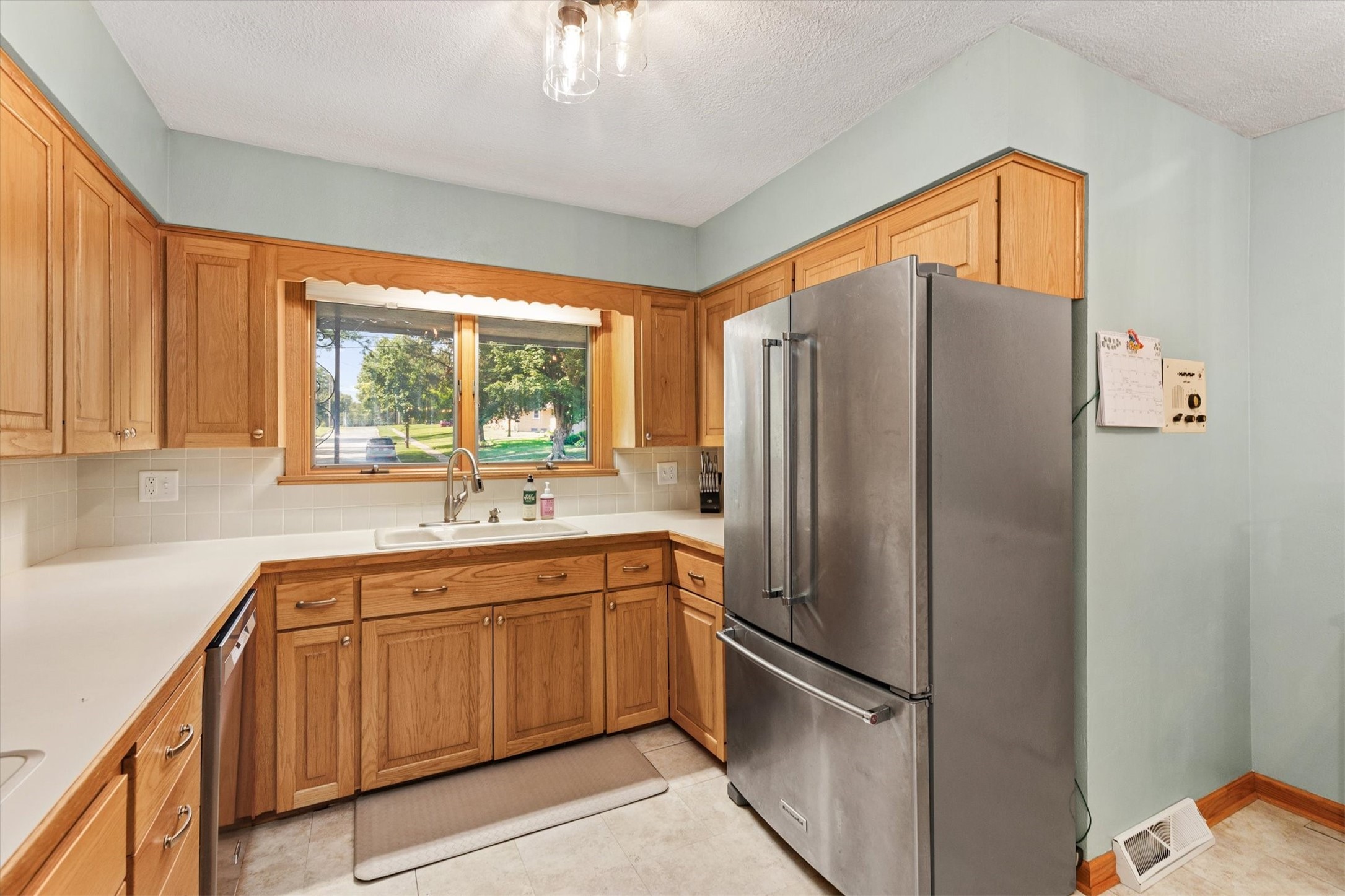 3937 Aurora Avenue Property Photo 8