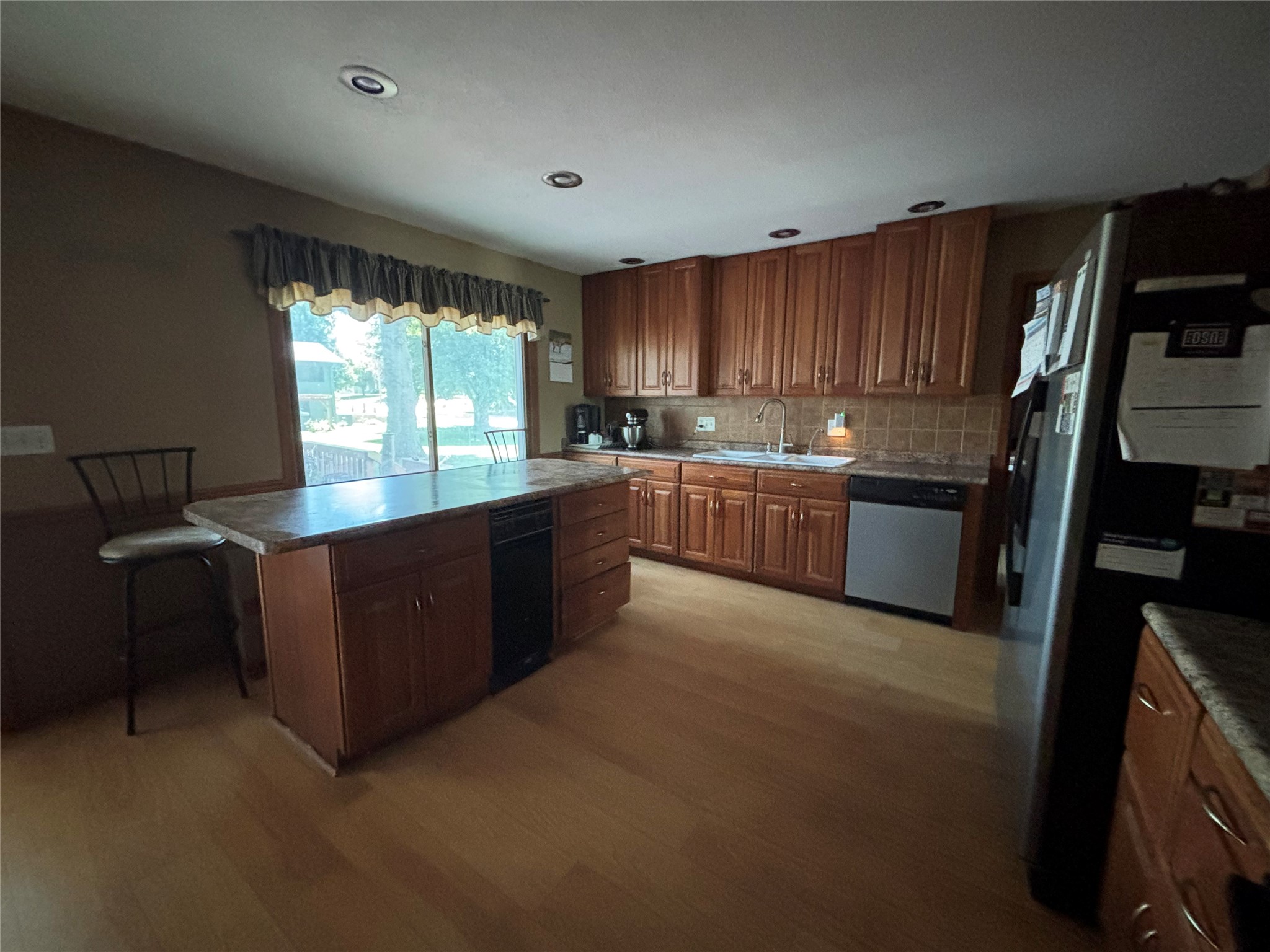 1101 Westview Drive Property Photo 4