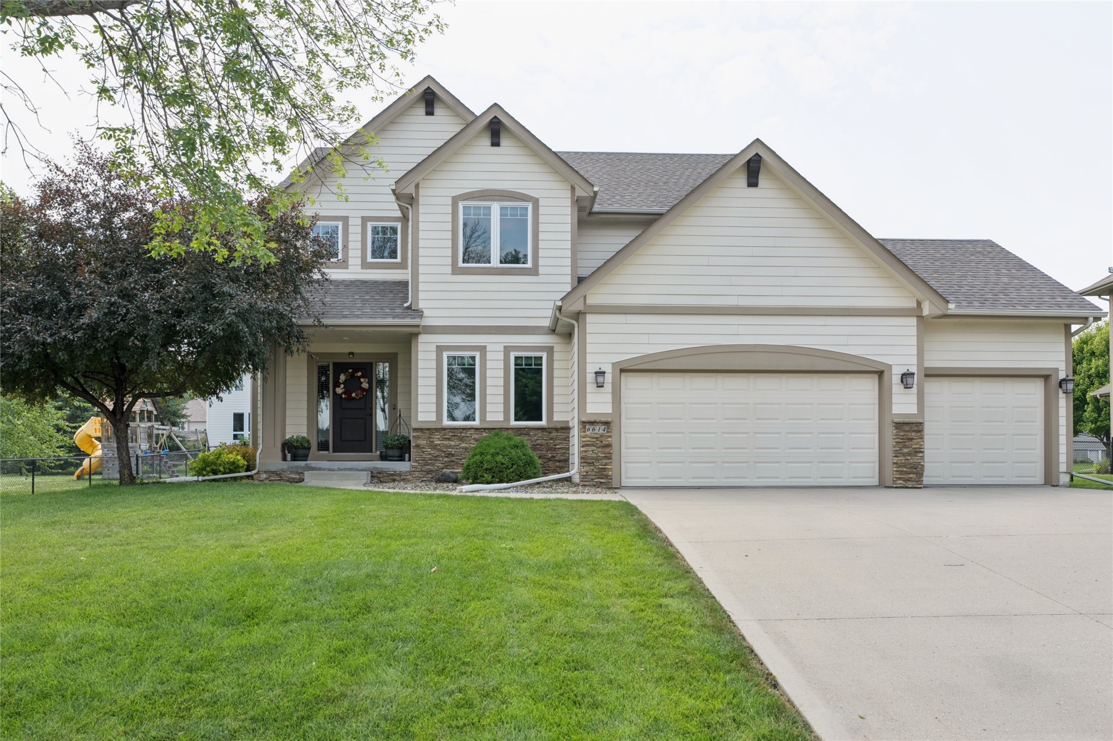 6614 Cheldon Court Property Photo 1