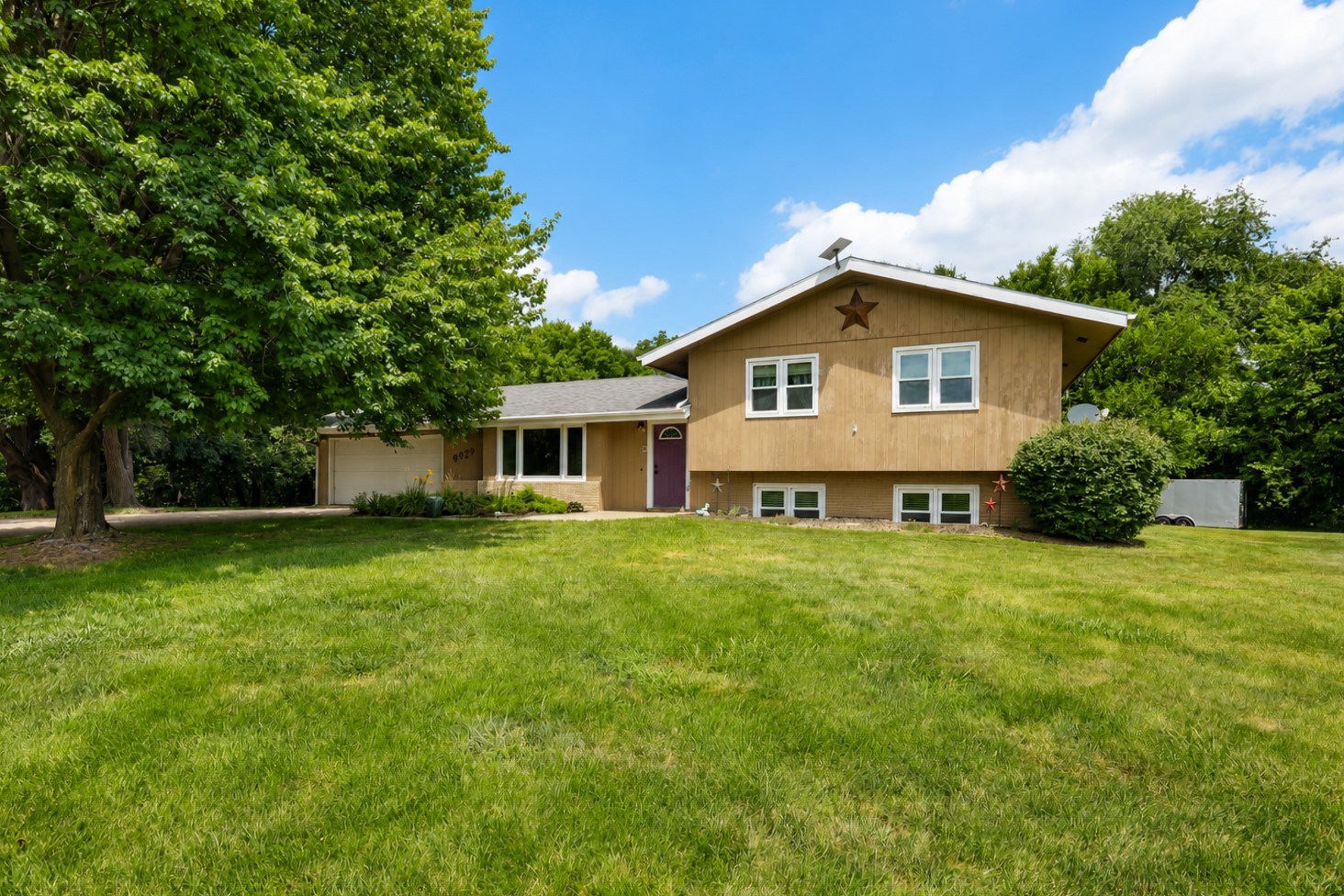 9929 Nw Beaver Drive Property Photo 2