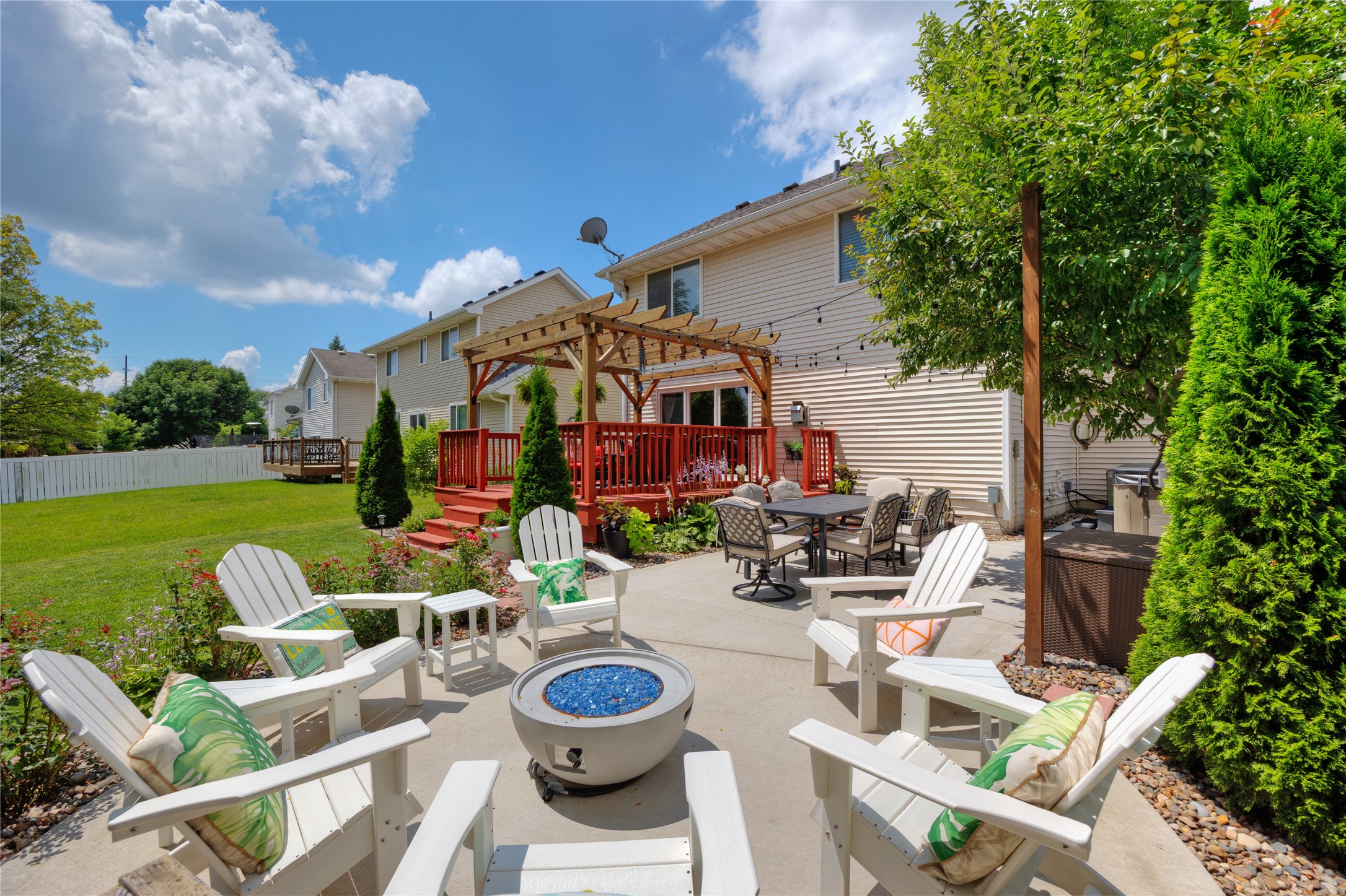 1633 92nd Place Property Photo 1
