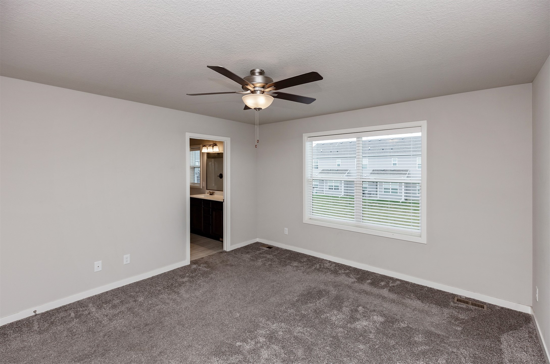 211 Ne Whitetail Lane Property Photo 17