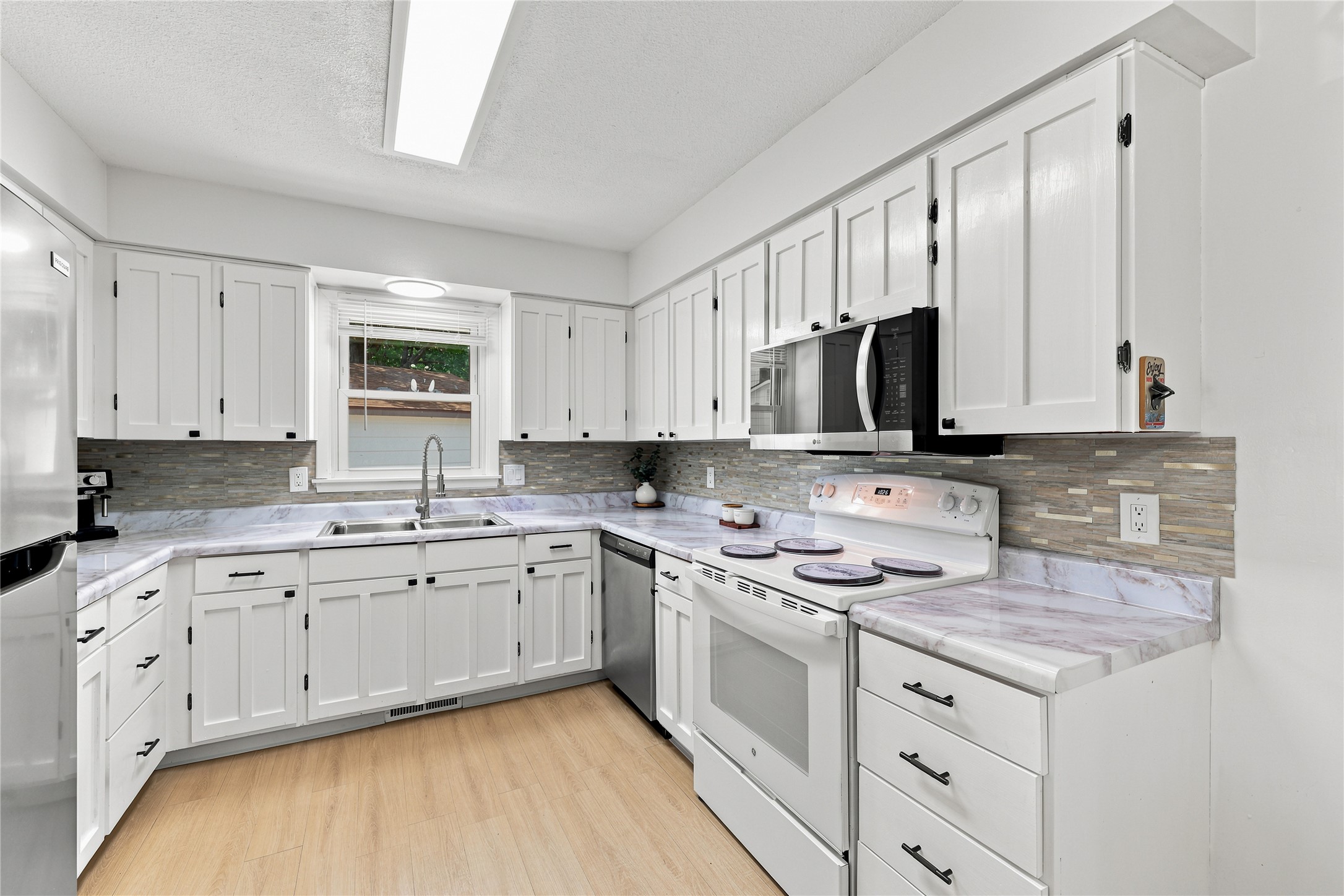 318 Se Wanda Drive Property Photo 8