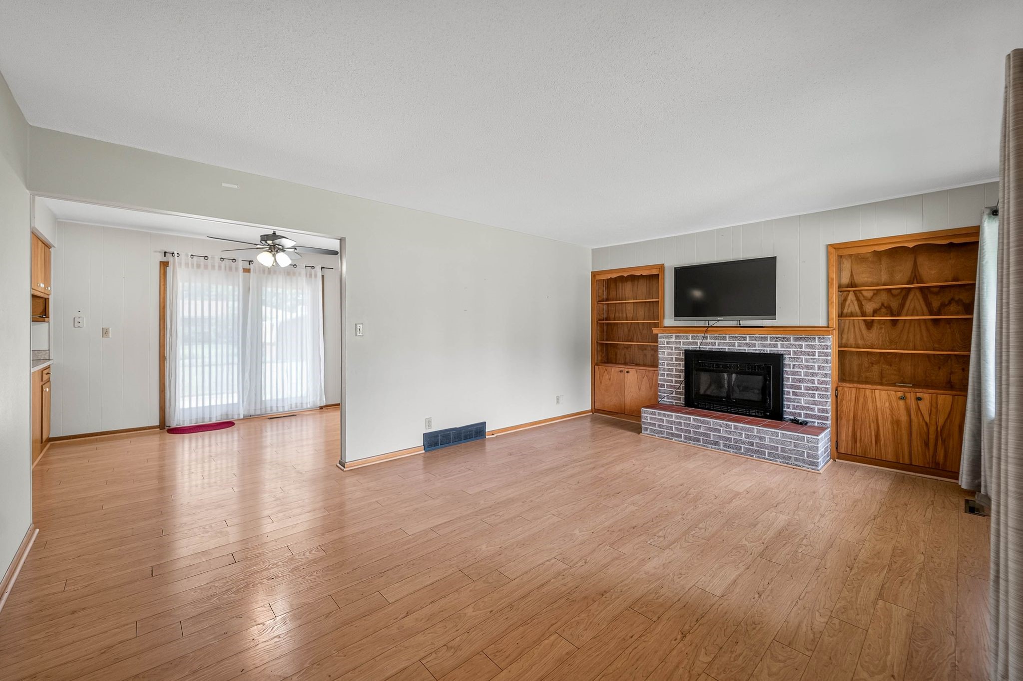 1309 S 11th Avenue E Property Photo 4