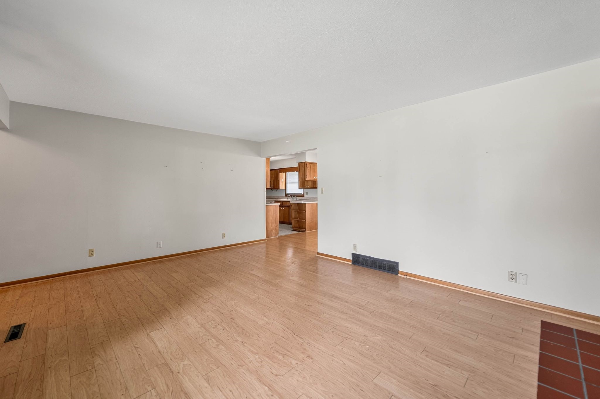 1309 S 11th Avenue E Property Photo 6