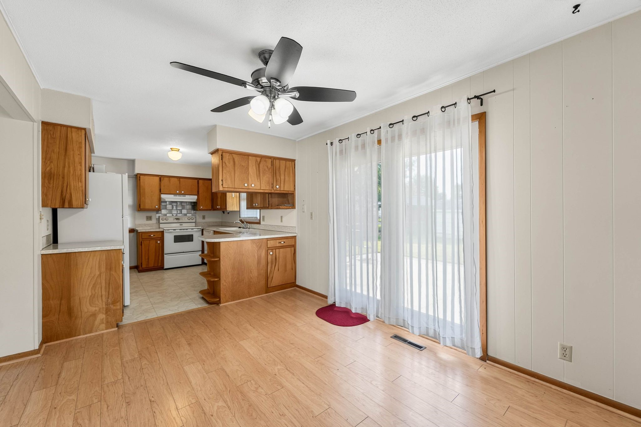 1309 S 11th Avenue E Property Photo 11