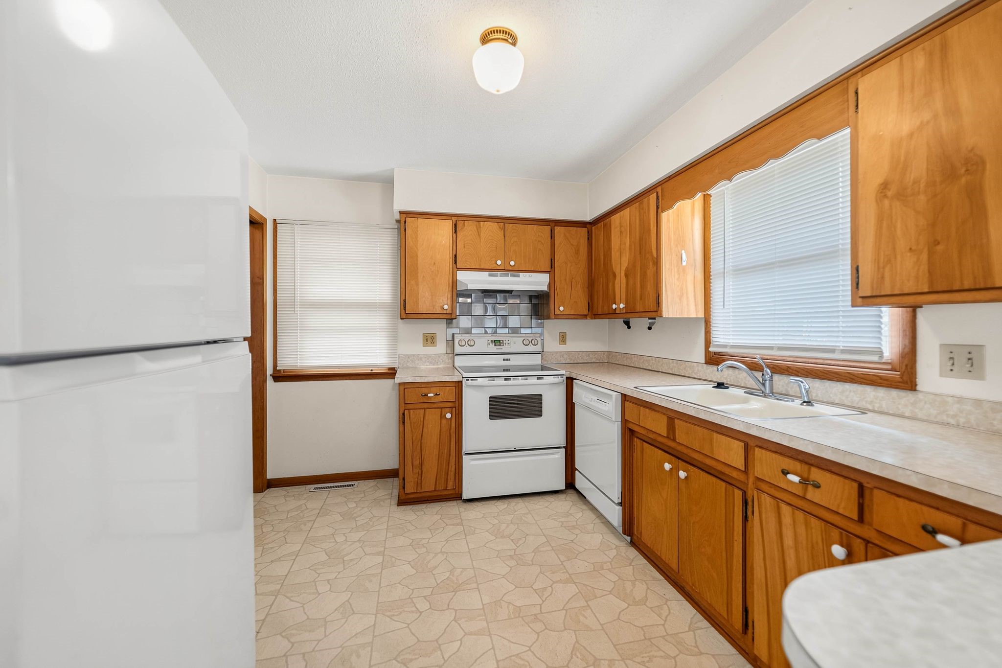 1309 S 11th Avenue E Property Photo 12