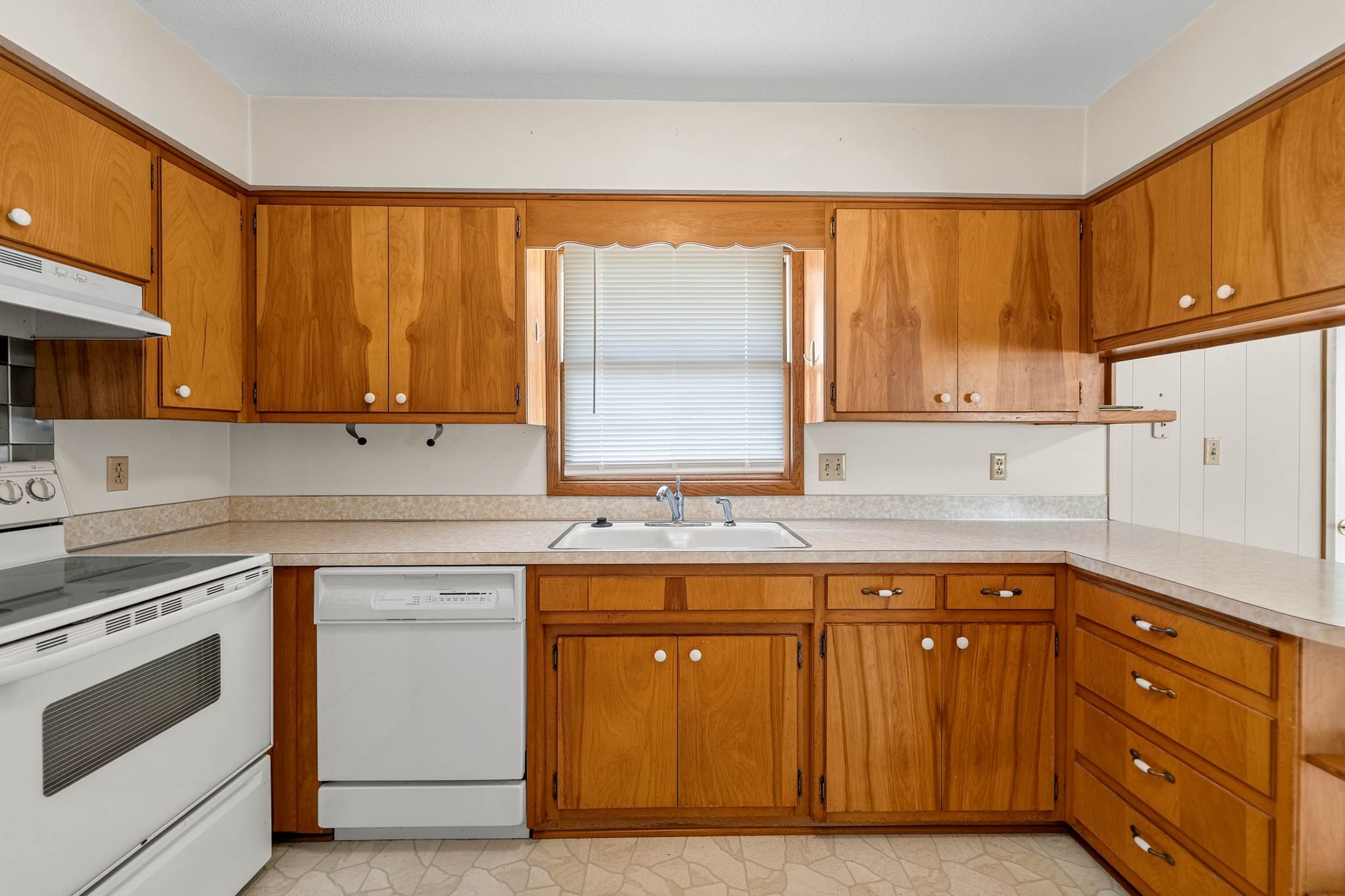 1309 S 11th Avenue E Property Photo 13