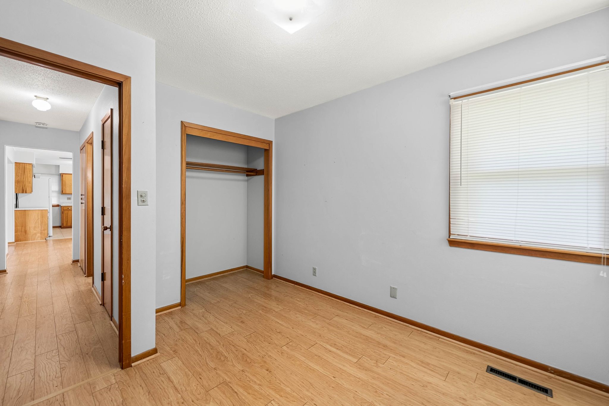 1309 S 11th Avenue E Property Photo 18