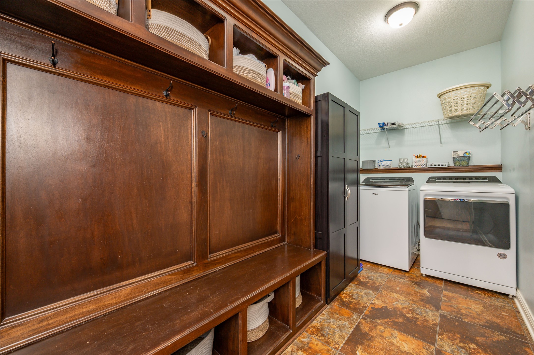 1380 E Pine Ridge Drive Property Photo 17