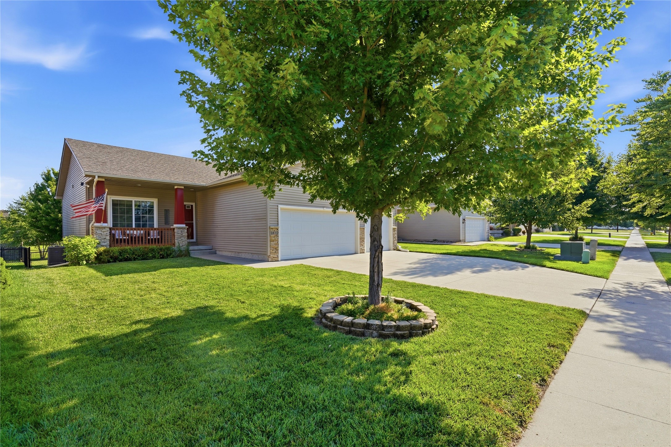 4610 E Valdez Drive Property Photo 1