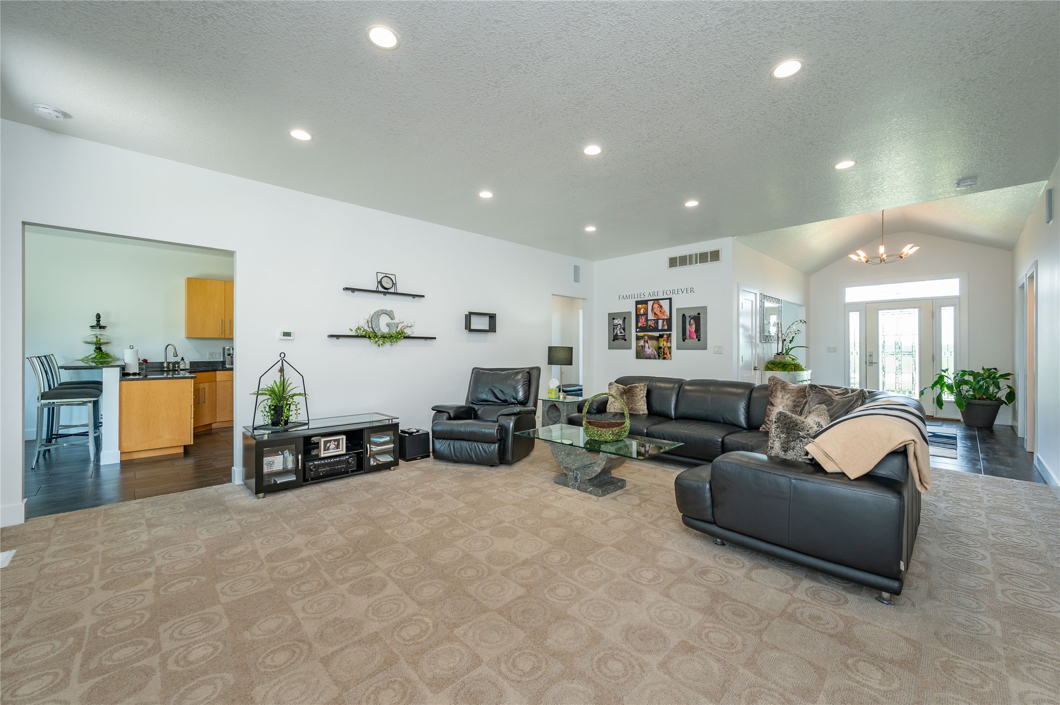 8248 Buchanan Trail Property Photo 14
