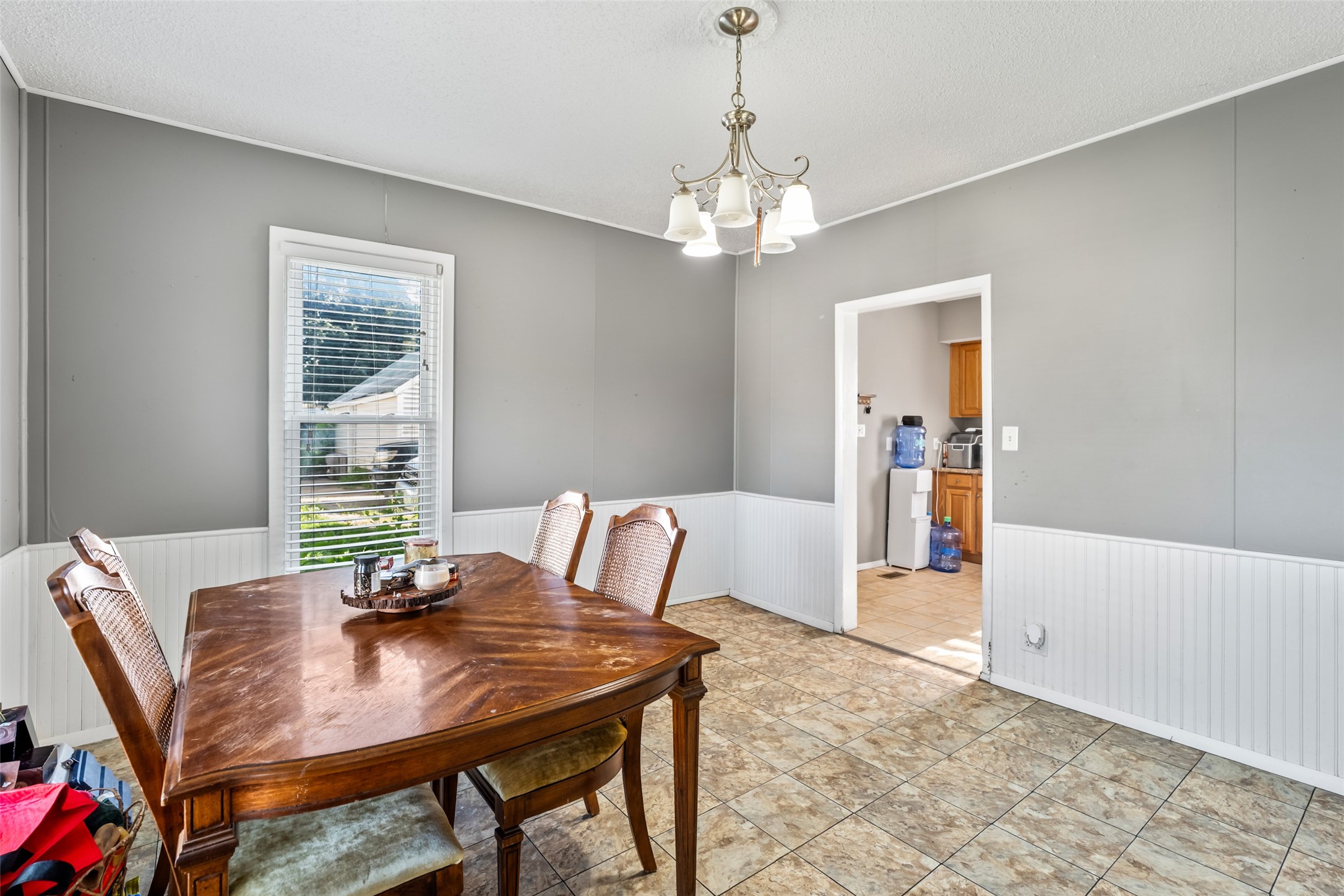 107 Riverside Street Property Photo 10