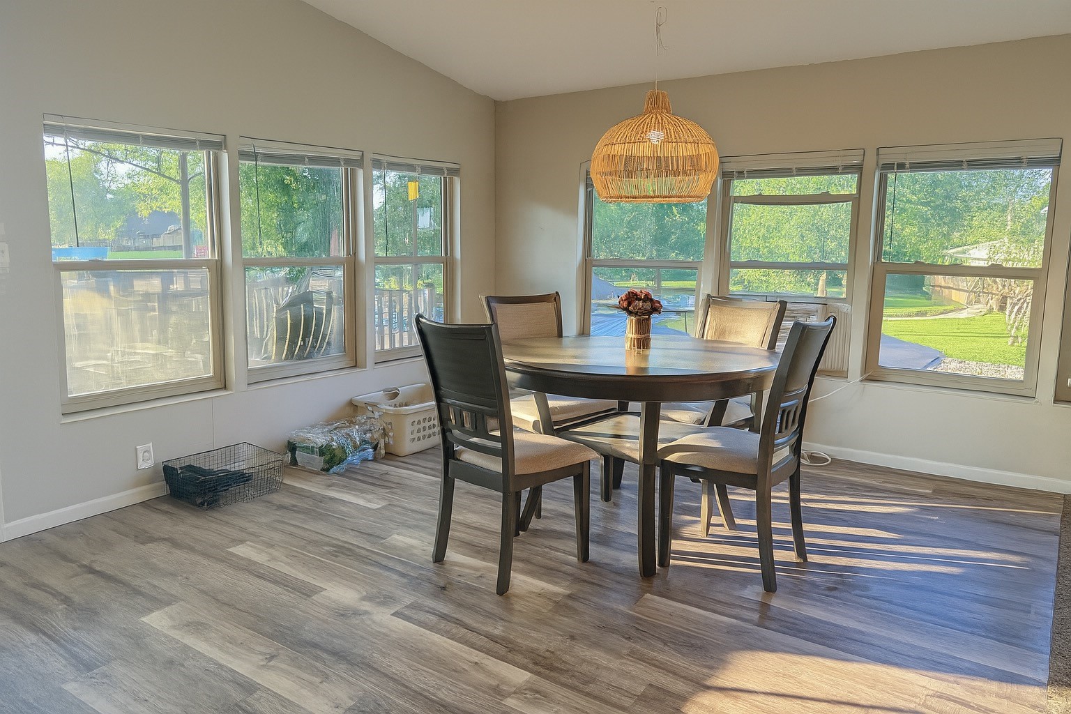 3186 Overland Trail Property Photo 6