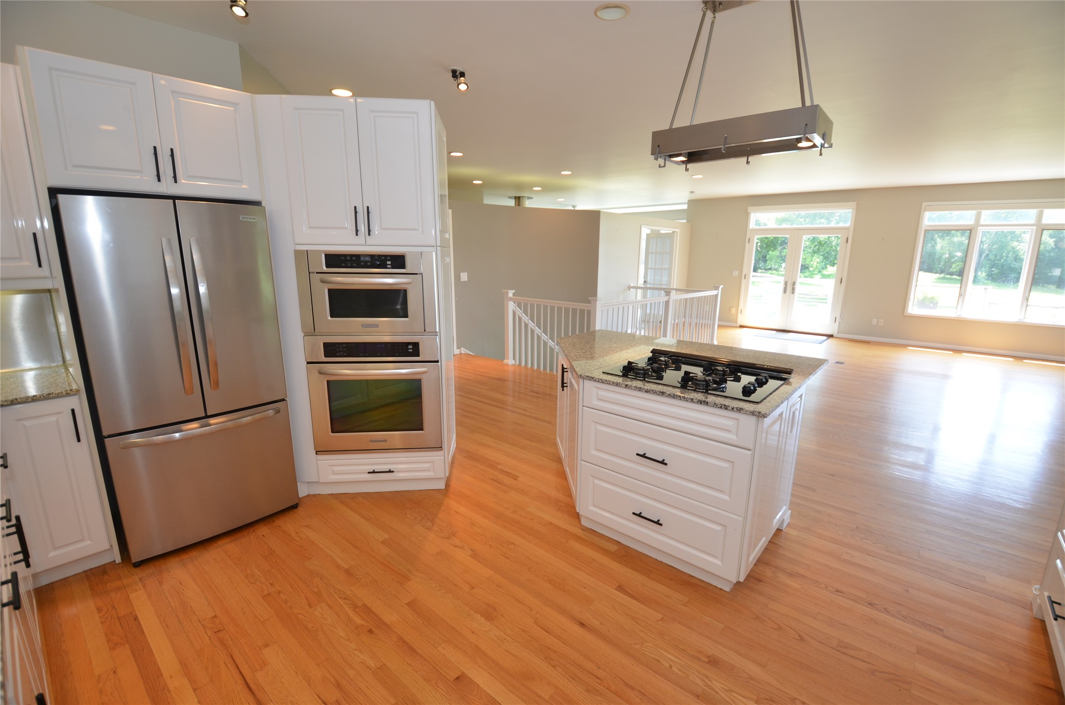 1112 Glen Oaks Drive Property Photo 7