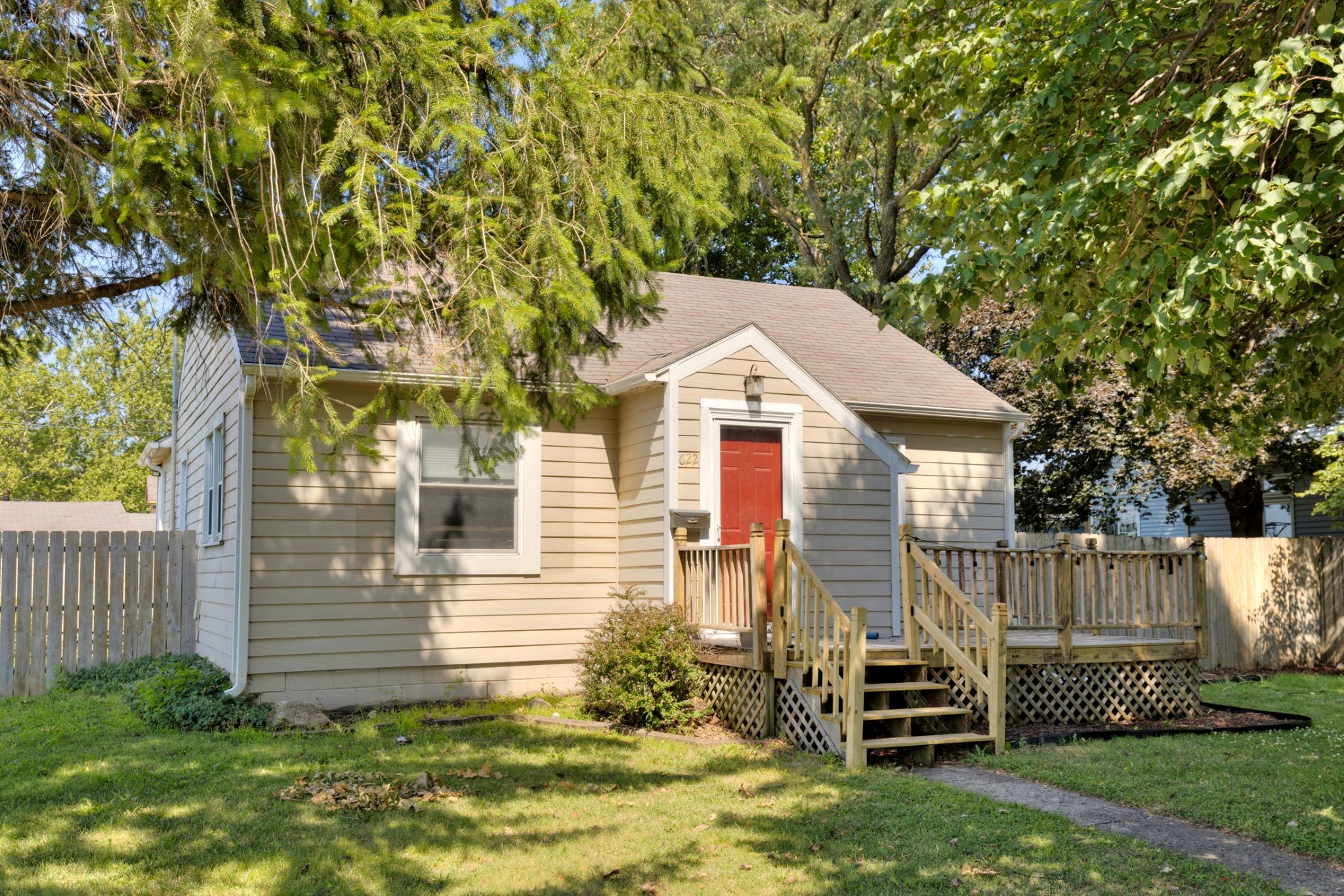 622 Sw Walnut Street Property Photo 2