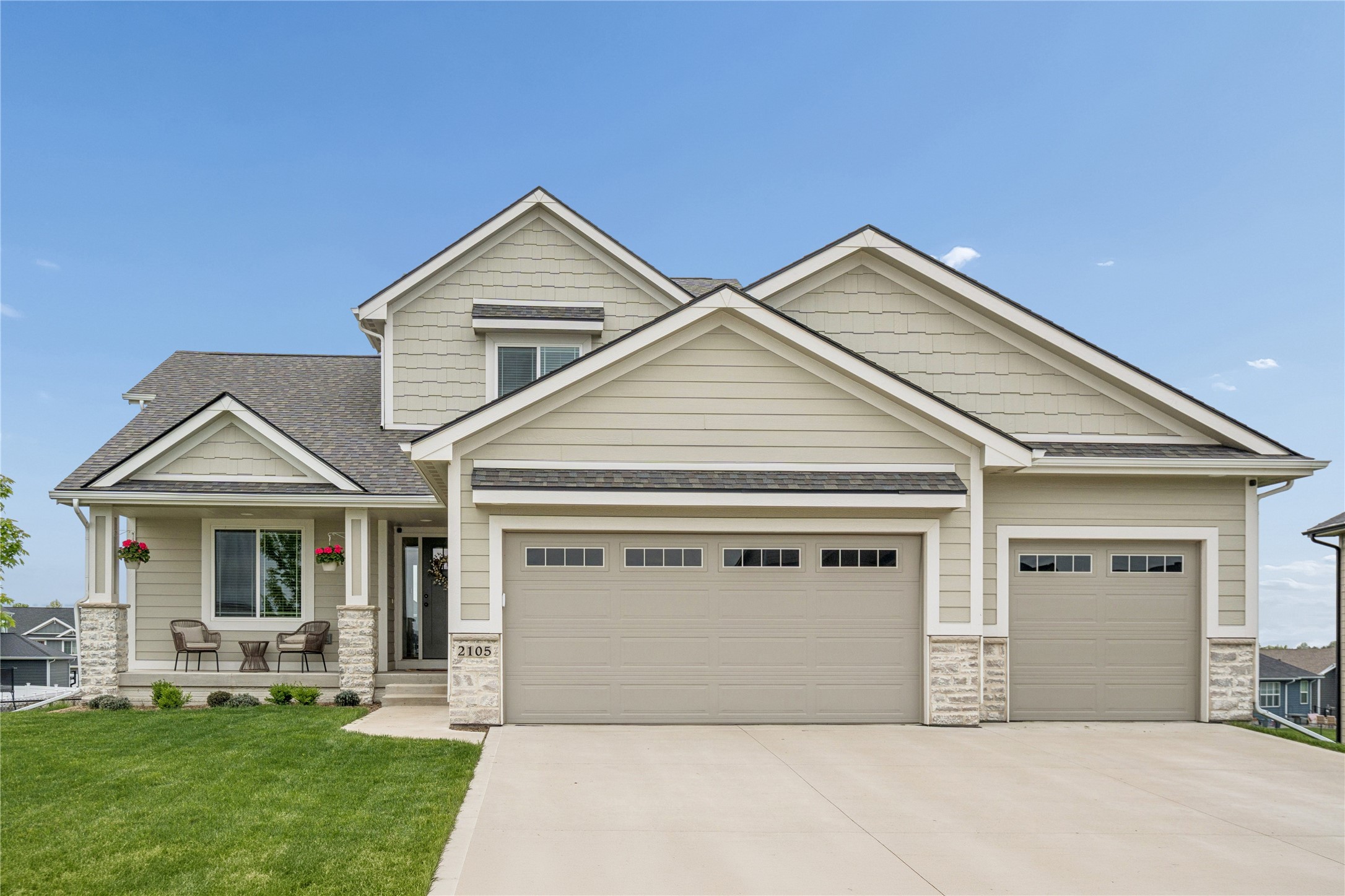 2105 Timberview Drive Property Photo 1