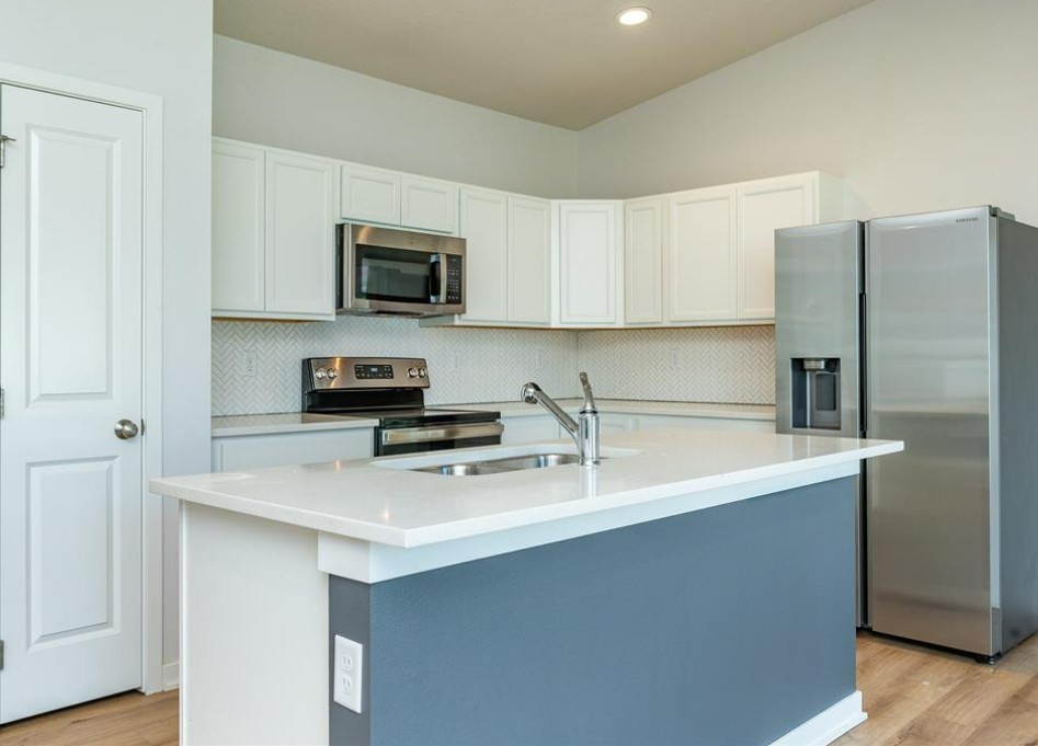 3040 Darling Road Property Photo 4