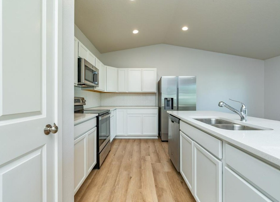 3040 Darling Road Property Photo 5