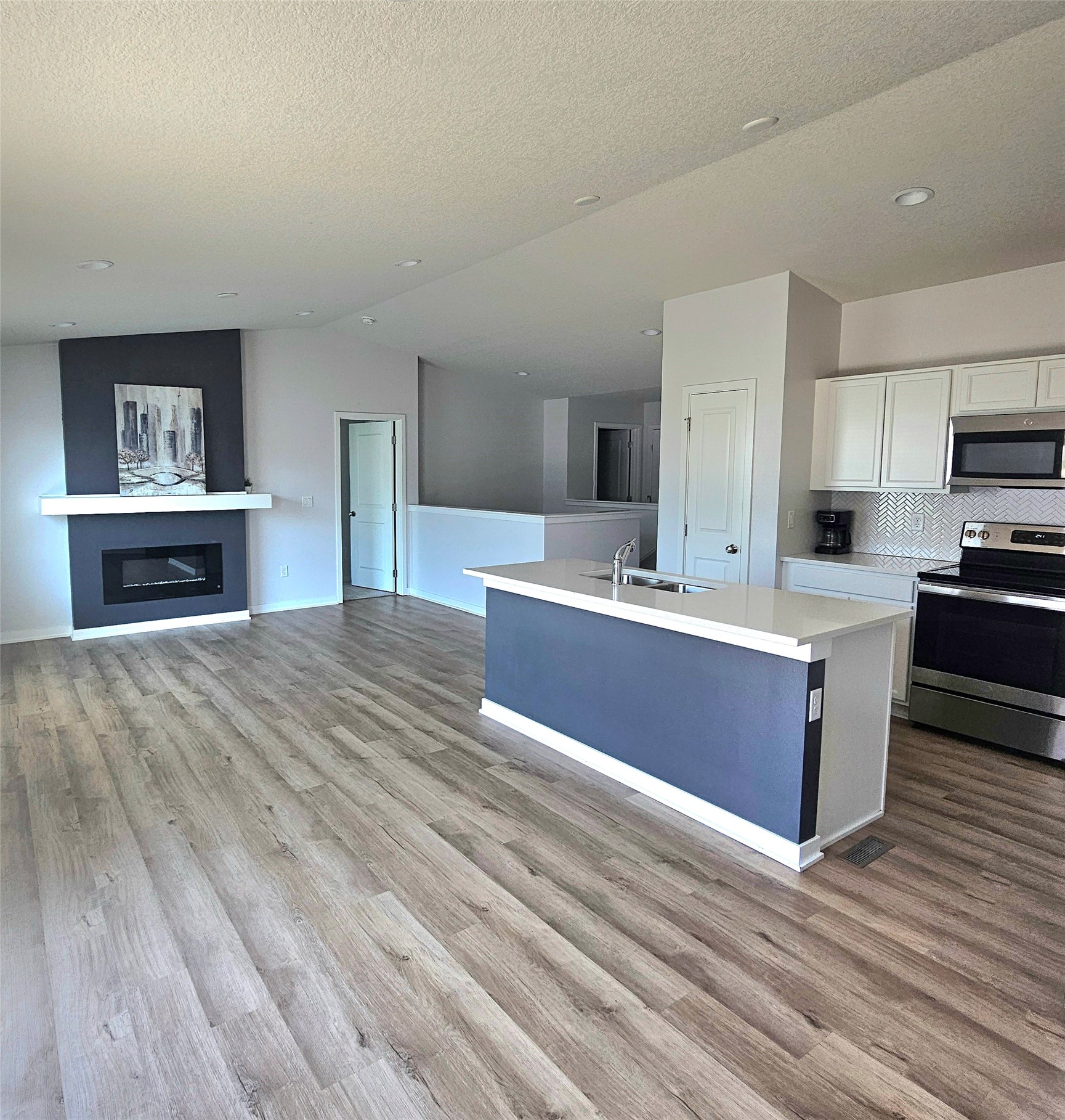 3040 Darling Road Property Photo 8