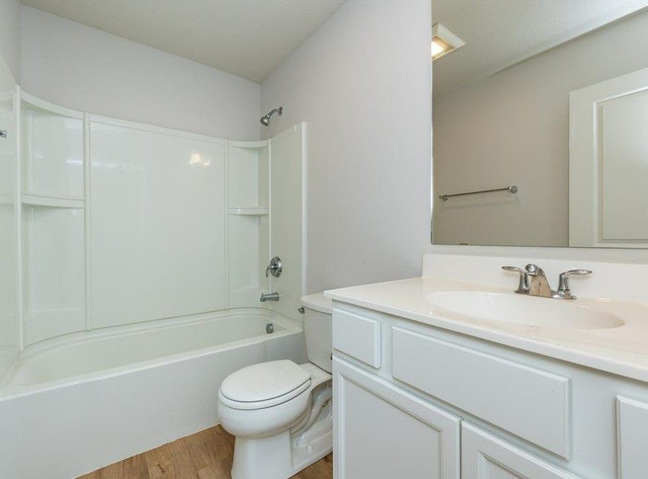 3040 Darling Road Property Photo 17