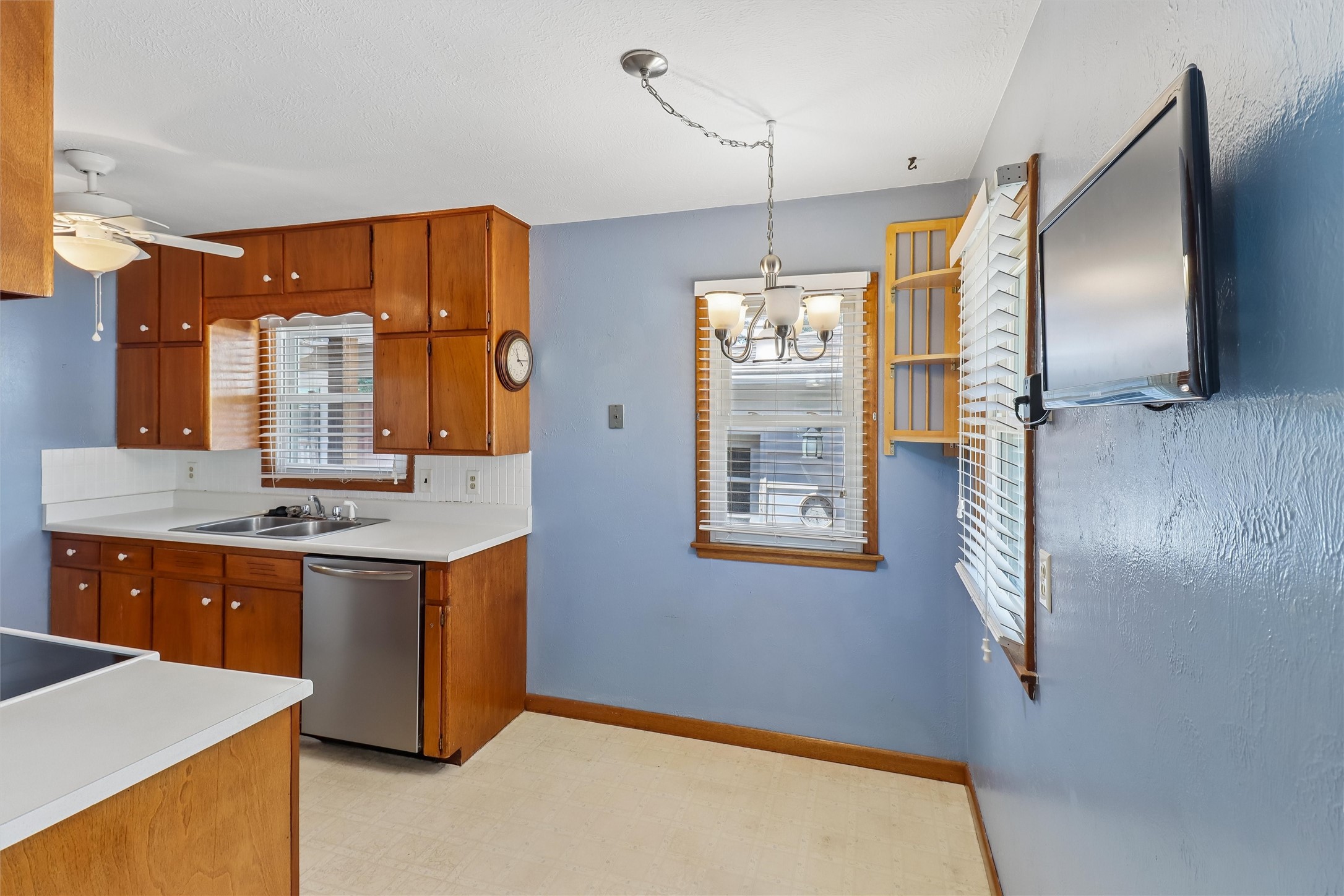 1111 N D Street Property Photo 6