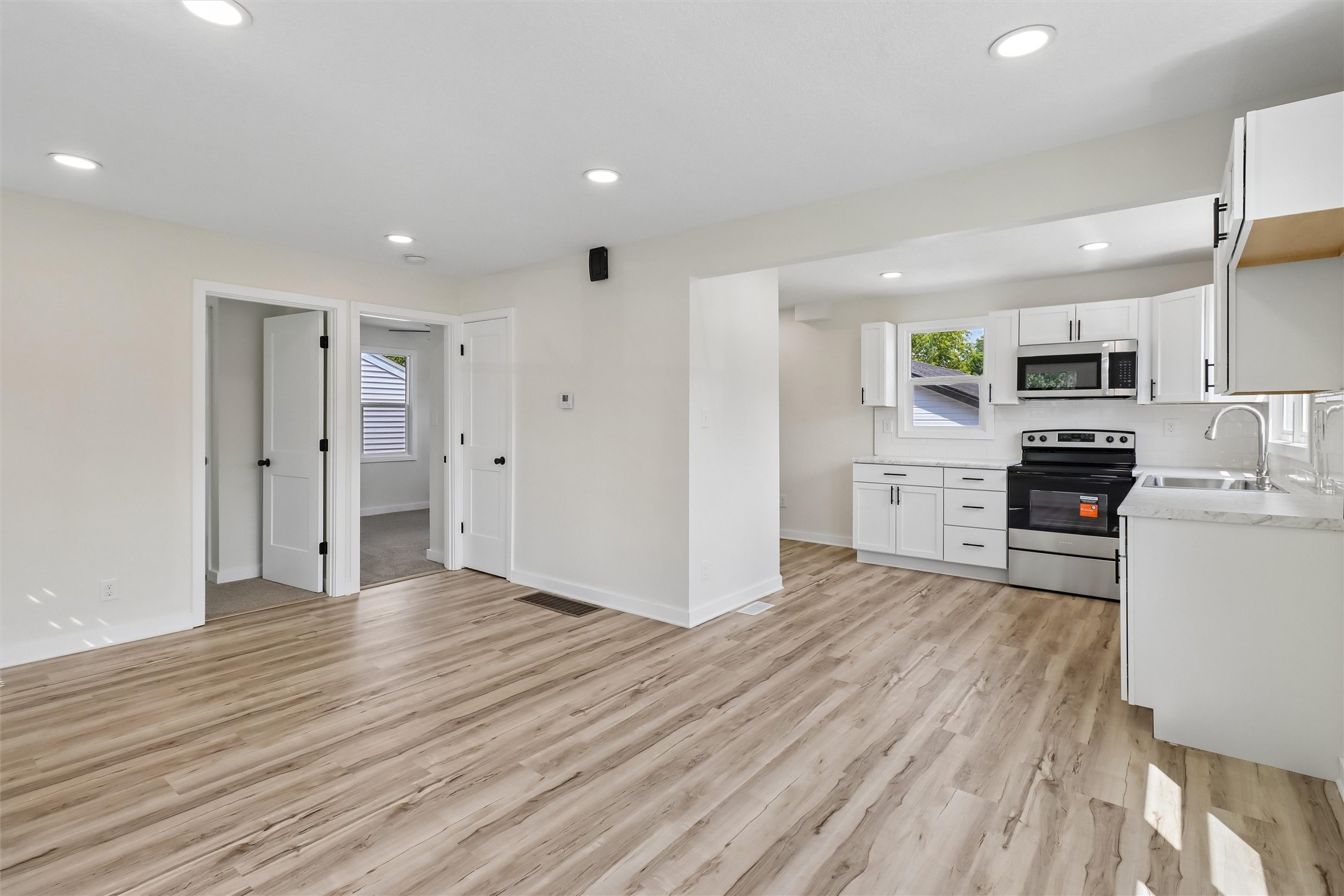 1601 E 21st Street Property Photo 5
