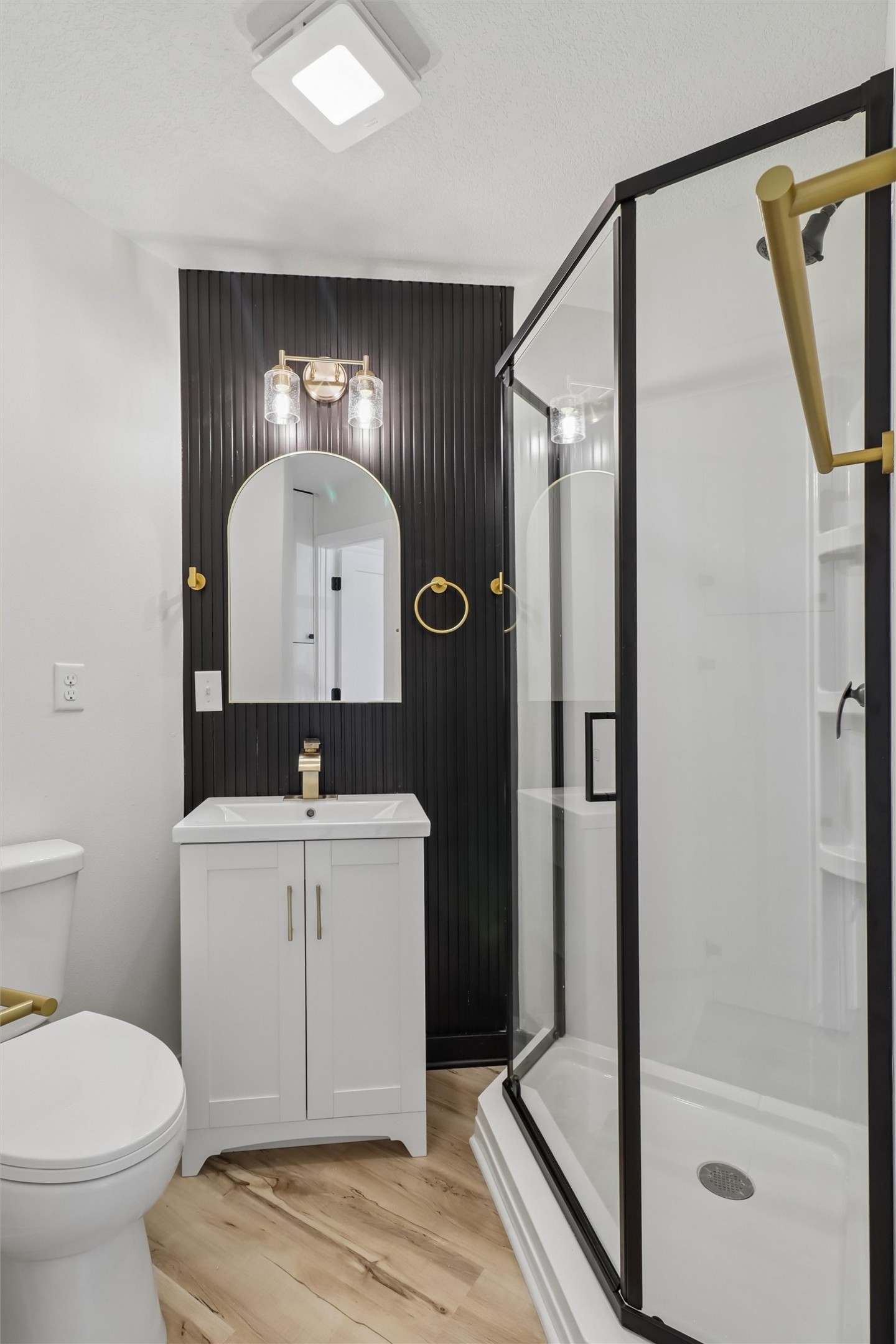 1601 E 21st Street Property Photo 10