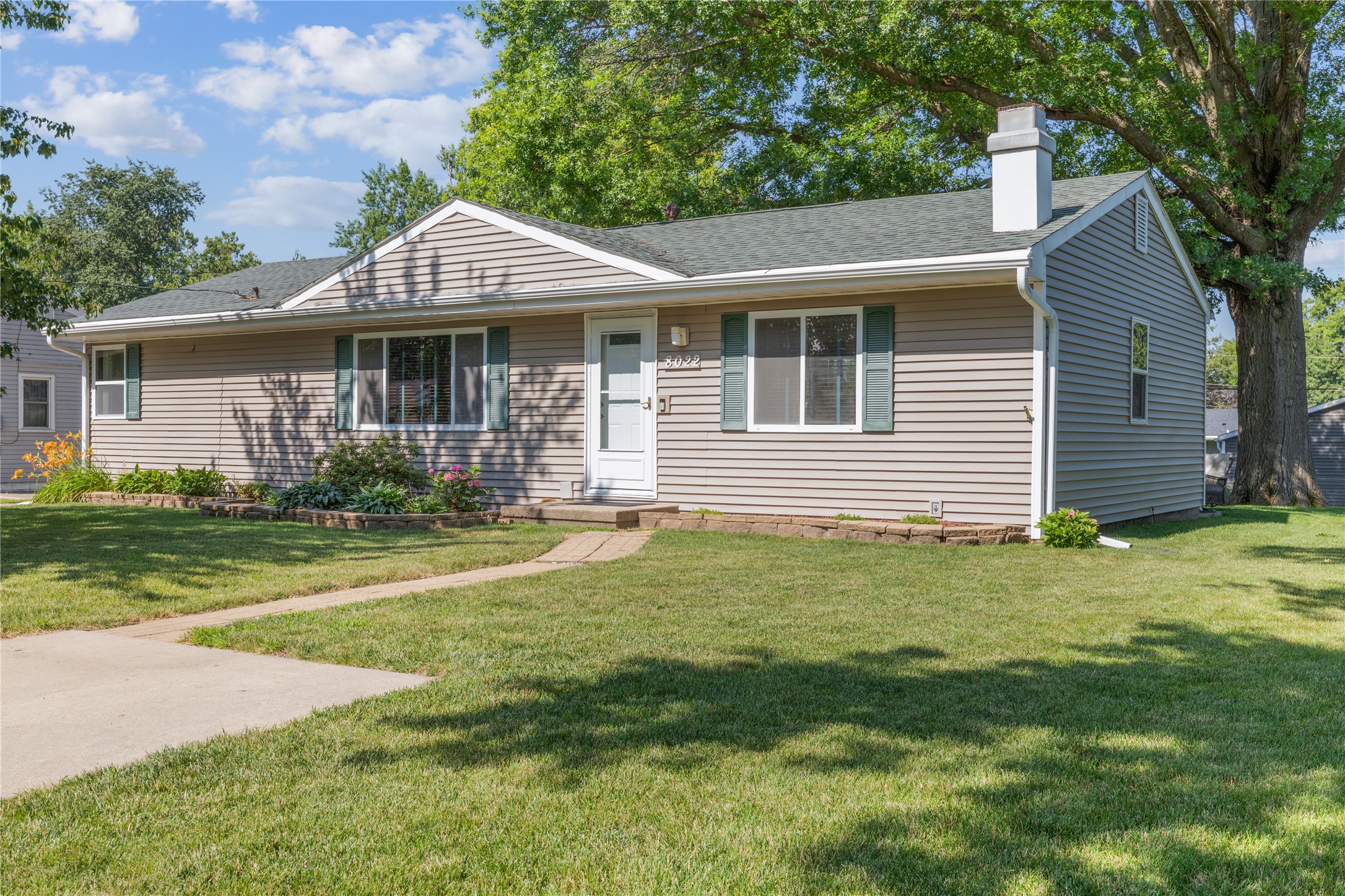 8022 Suncrest Drive Property Photo 1
