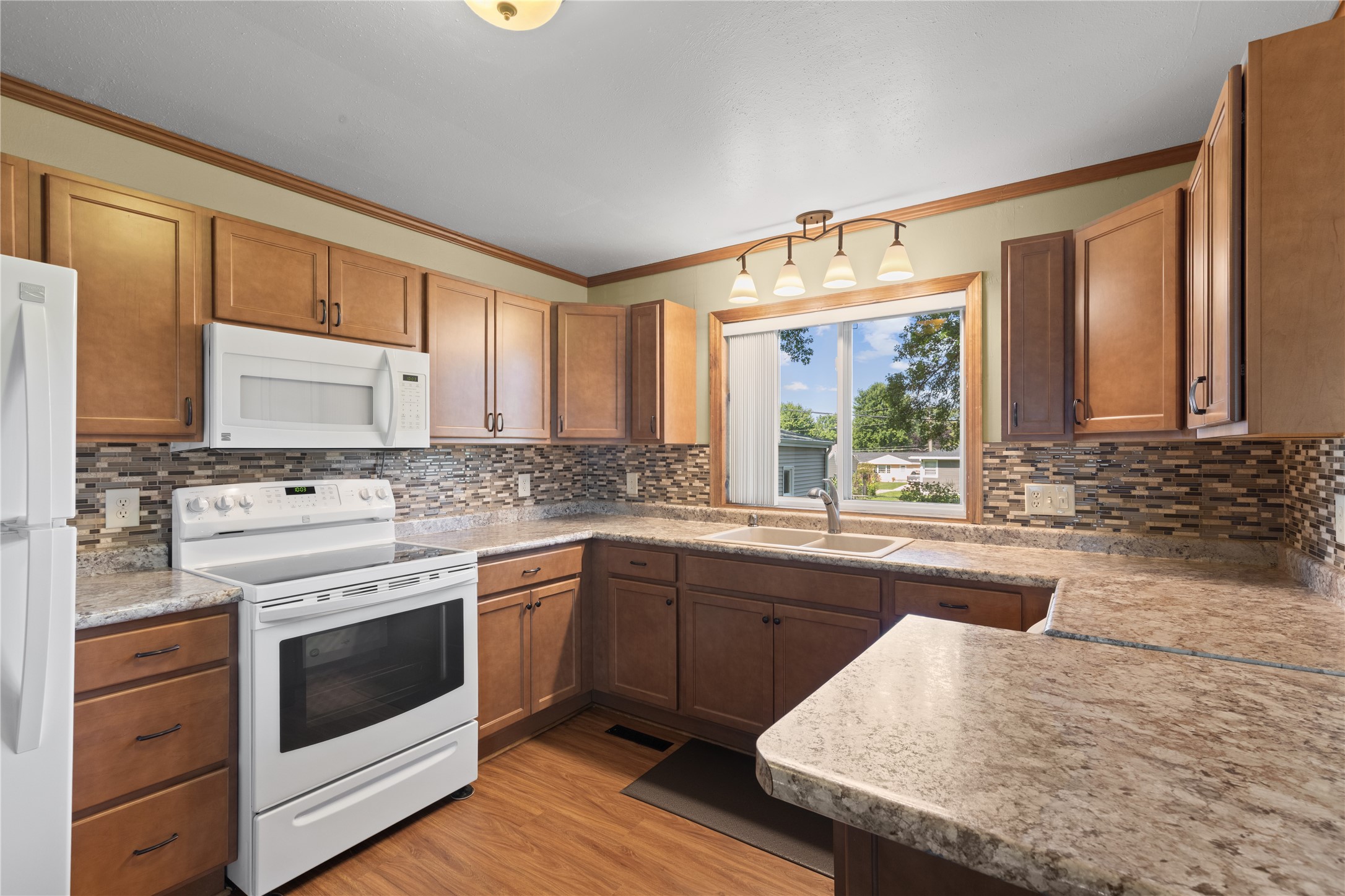 8022 Suncrest Drive Property Photo 10