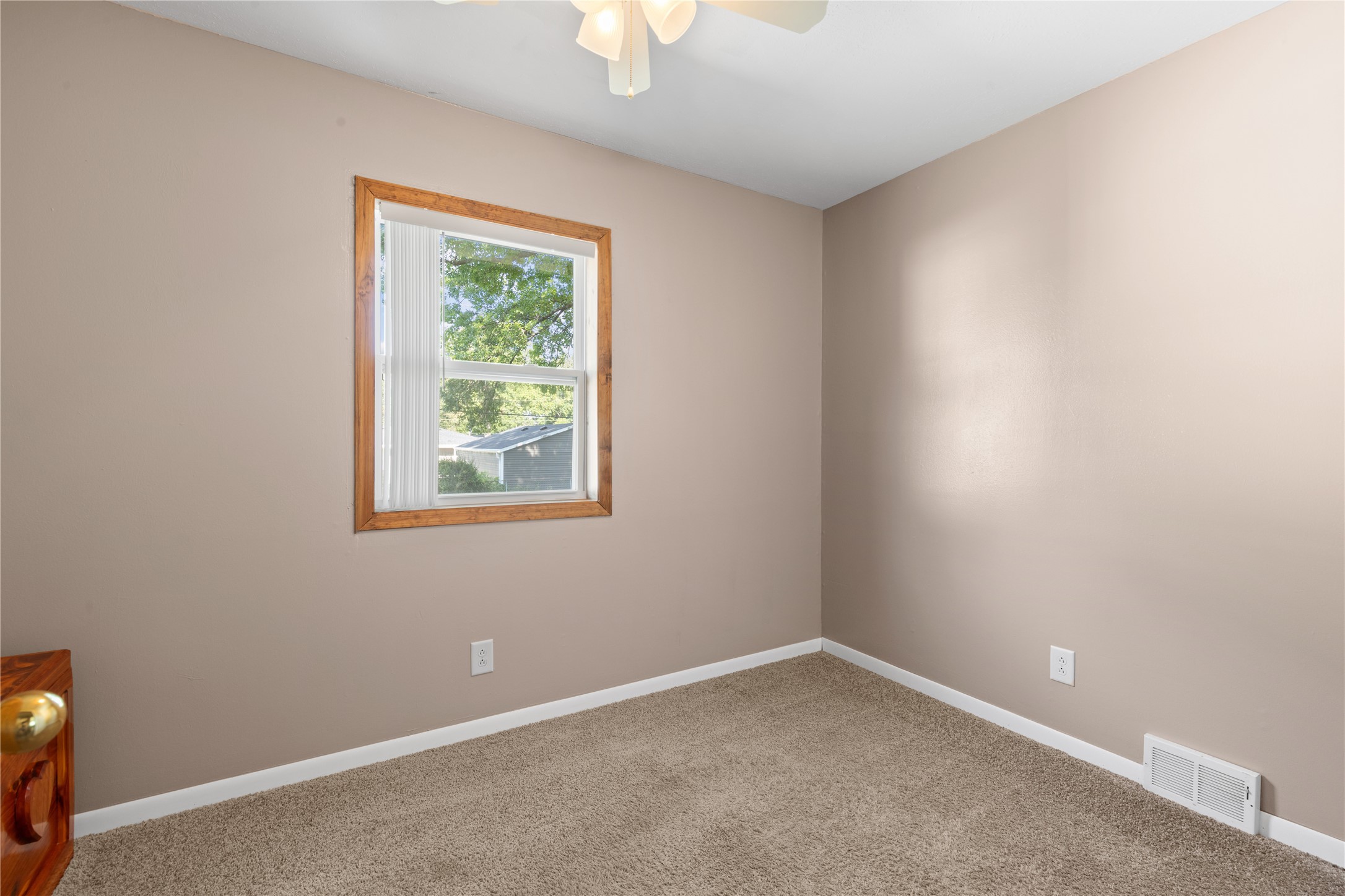 8022 Suncrest Drive Property Photo 15