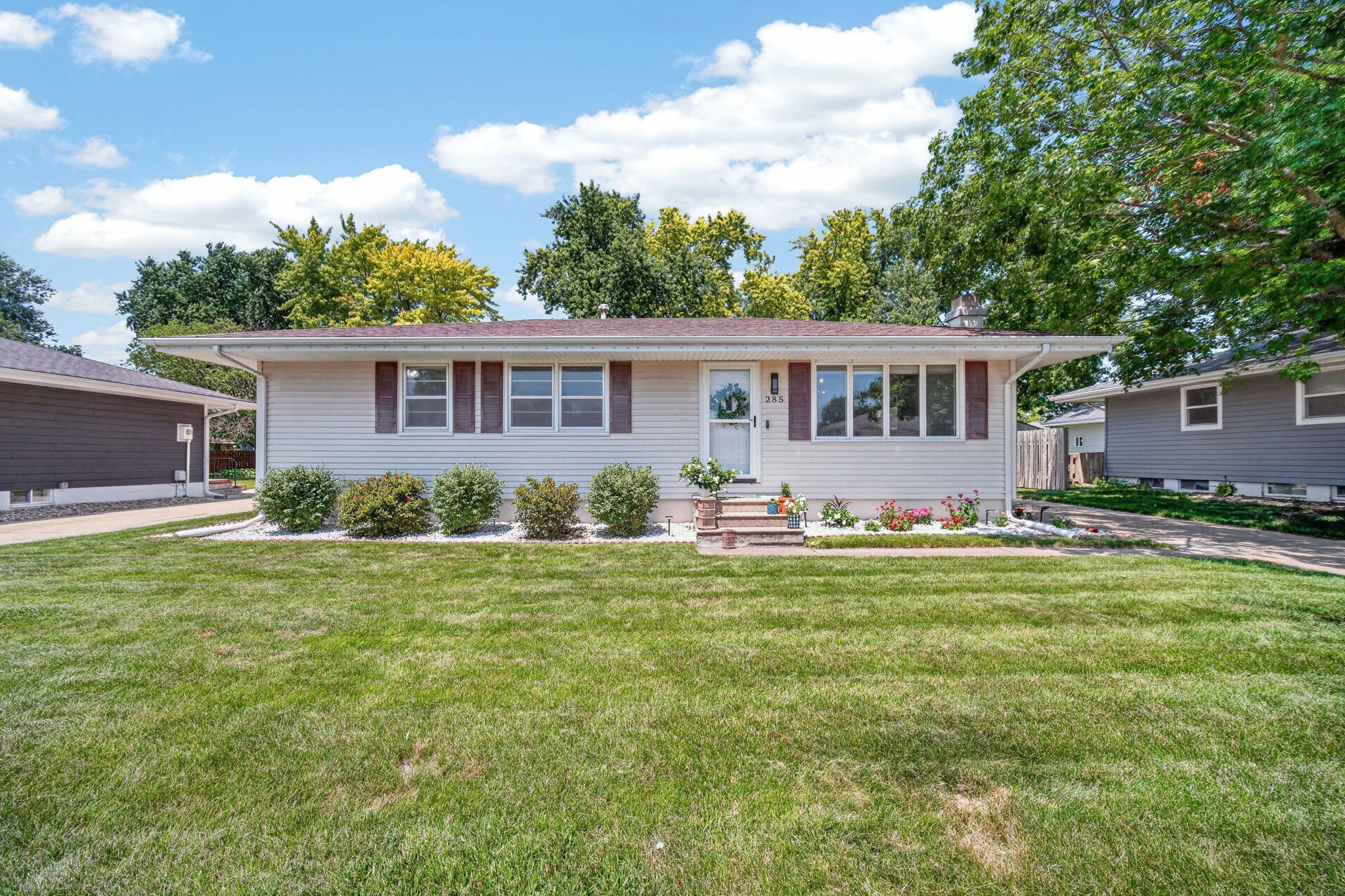 285 Gray Avenue Property Photo 1