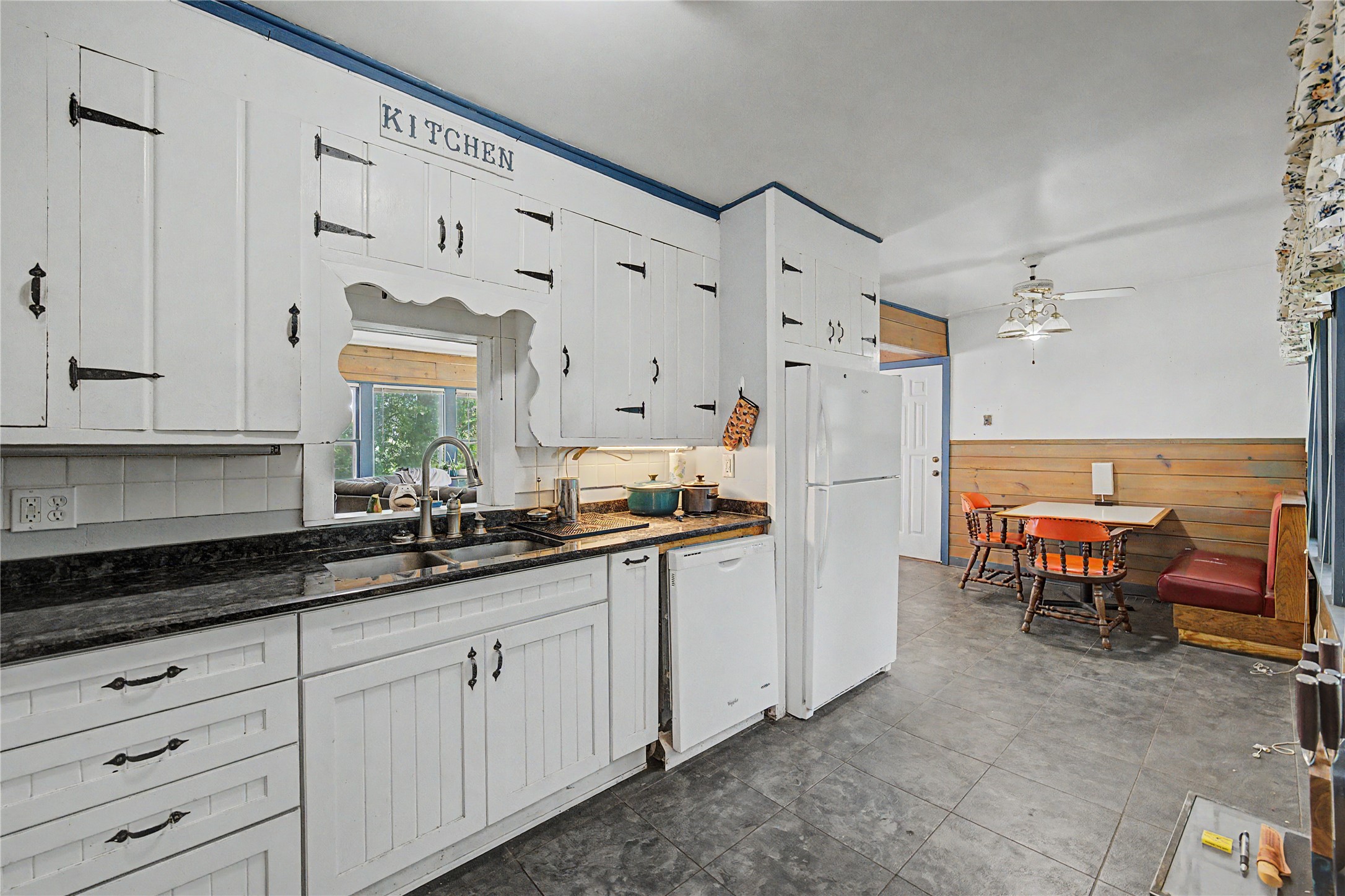 217 Franklin Avenue Property Photo 6