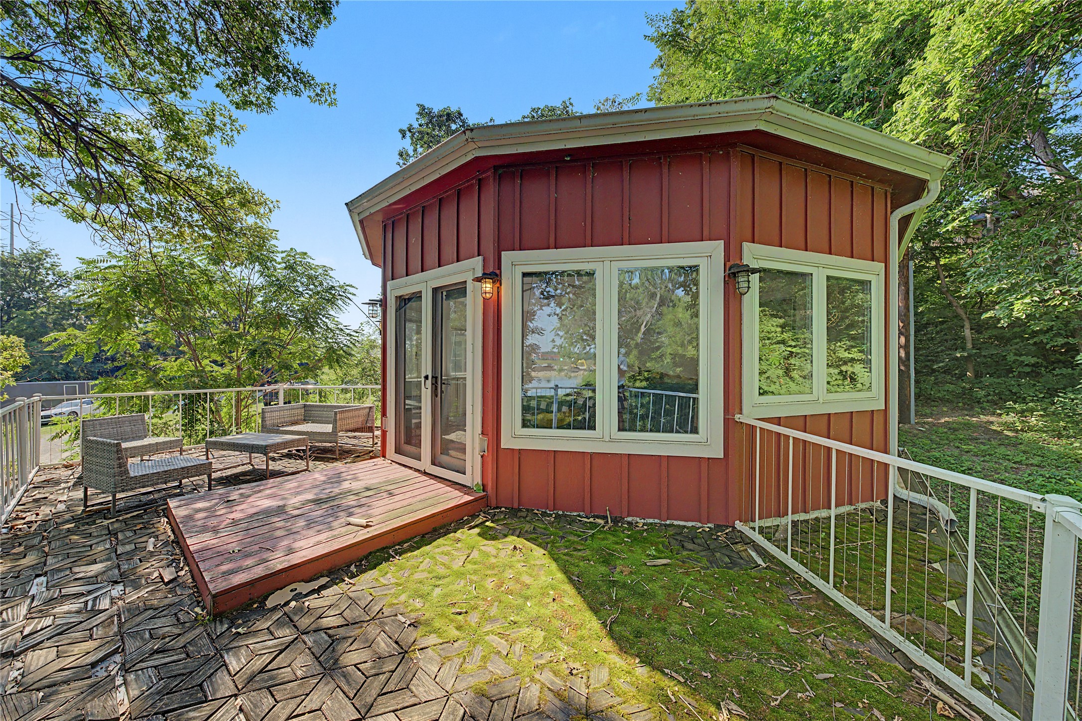 217 Franklin Avenue Property Photo 16