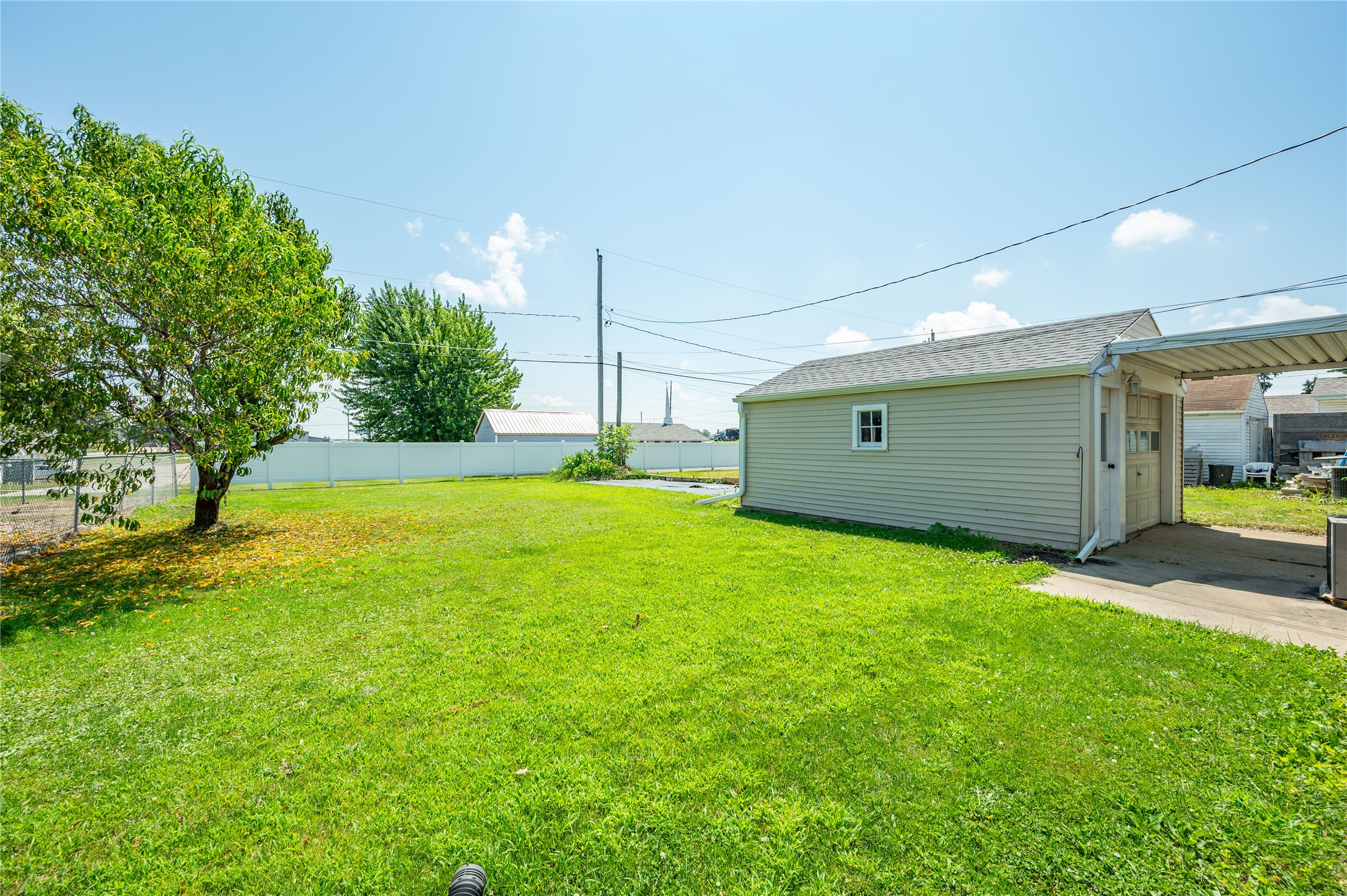 1014 S 11th Avenue Property Photo 15