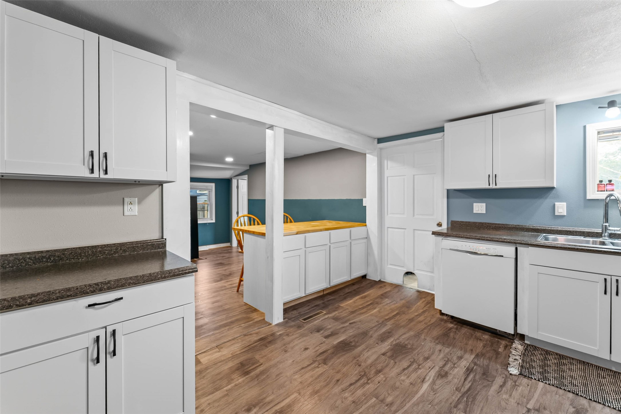 1221 Carroll Street Property Photo 11