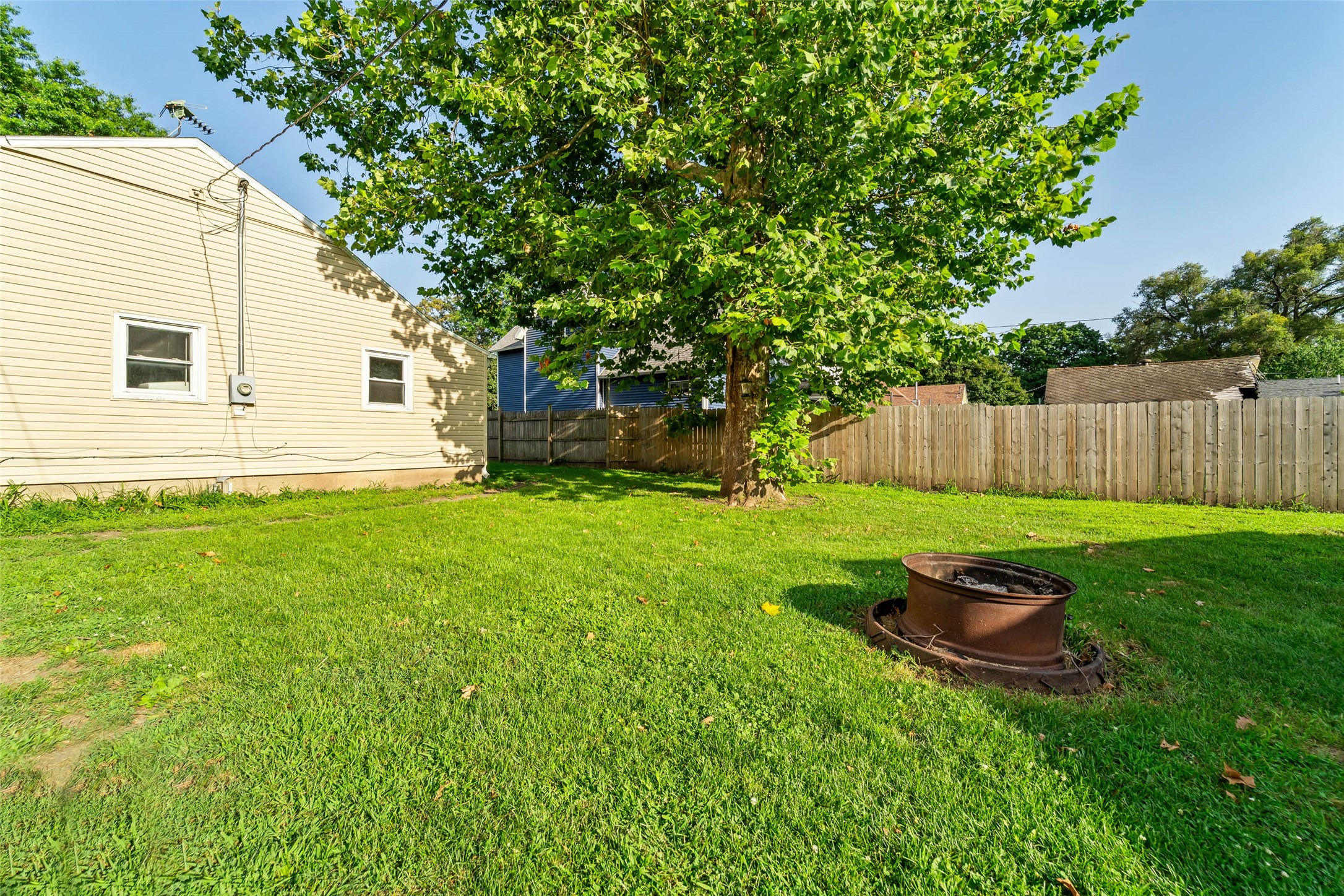 1221 Carroll Street Property Photo 15