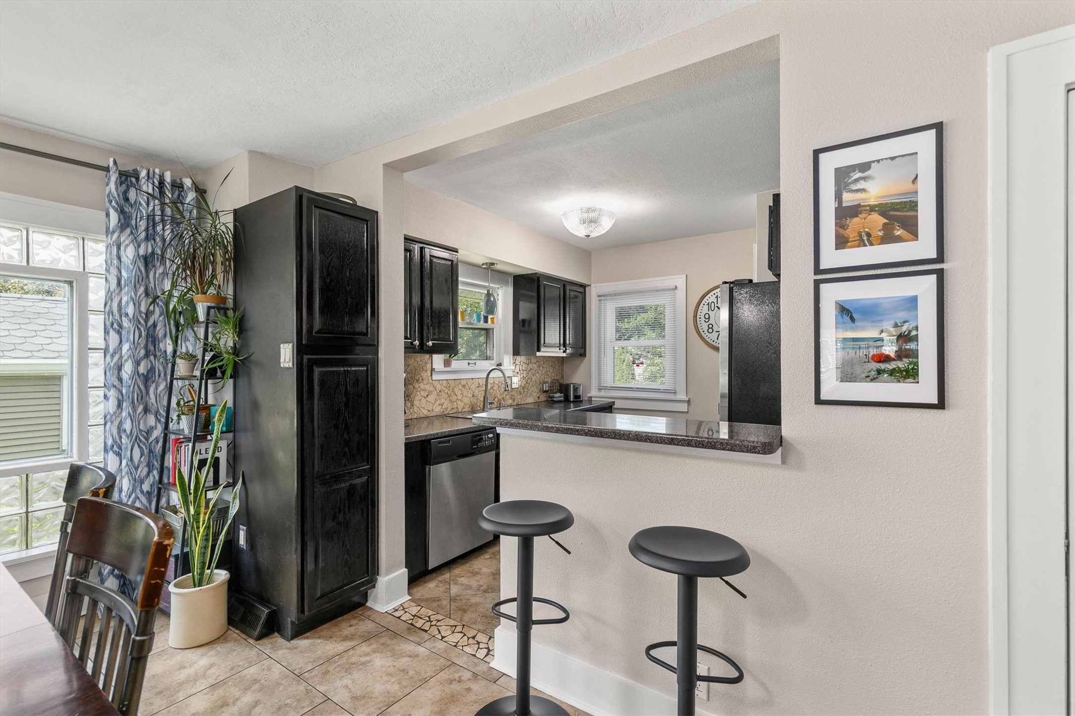 2322 45th Street Property Photo 8